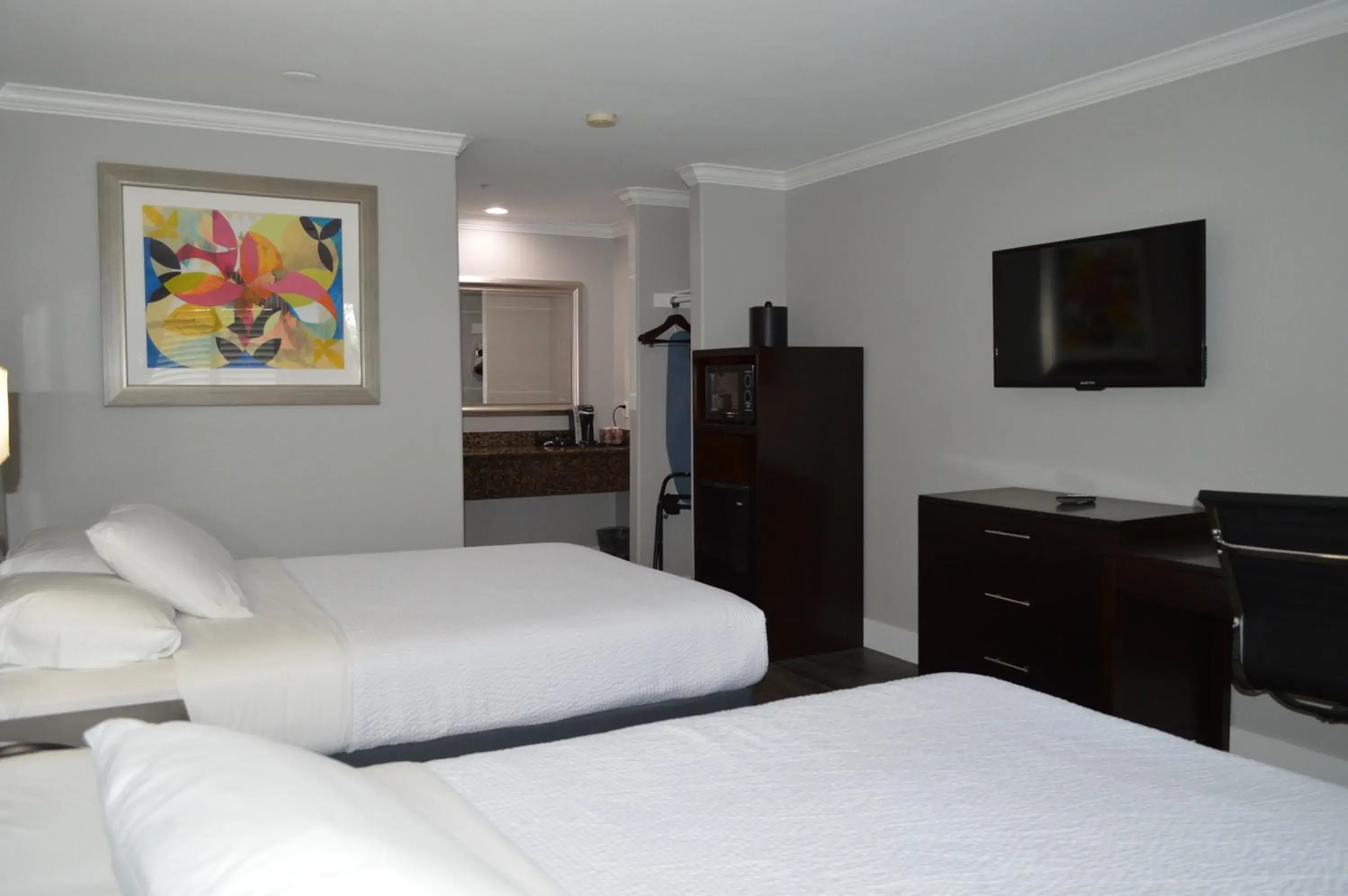 Bedroom, Bed in Fairview Inn & Suites Bedroom, Bed in Fairview Inn & Suites