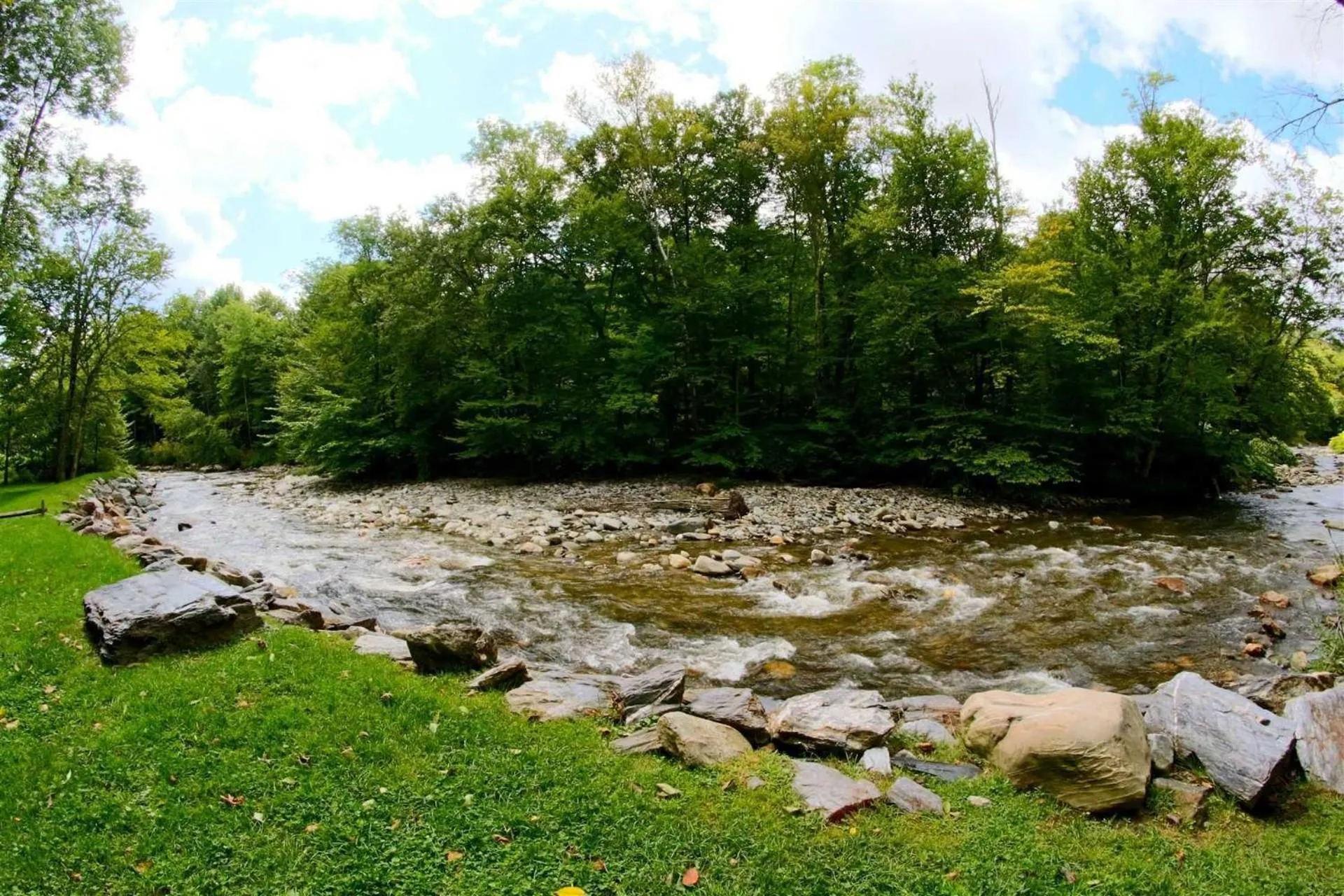 Natural landscape in Northern Lights Lodge
