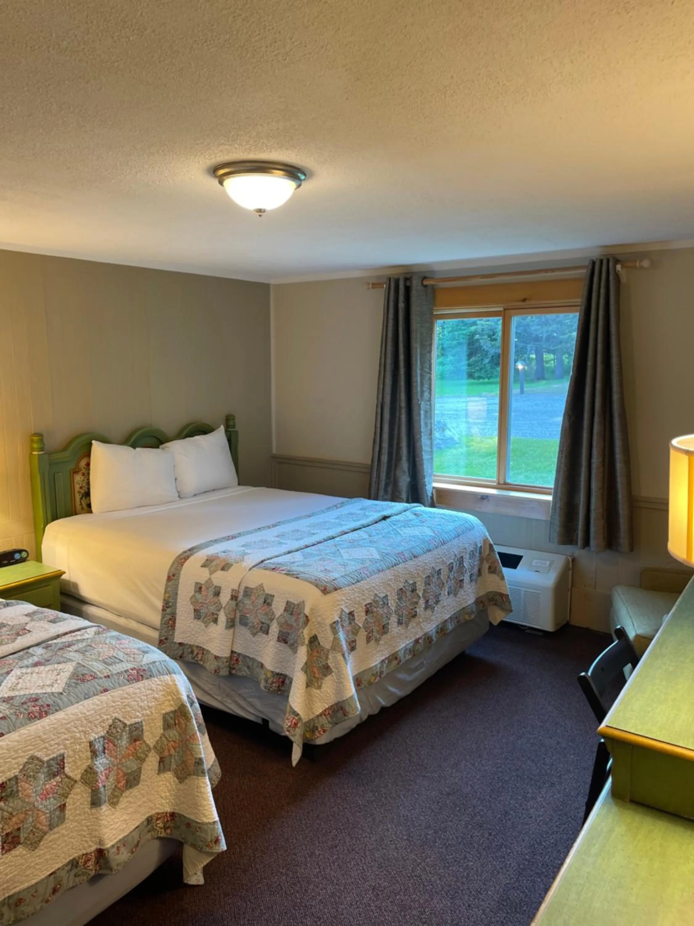 Bed in Northern Lights Lodge