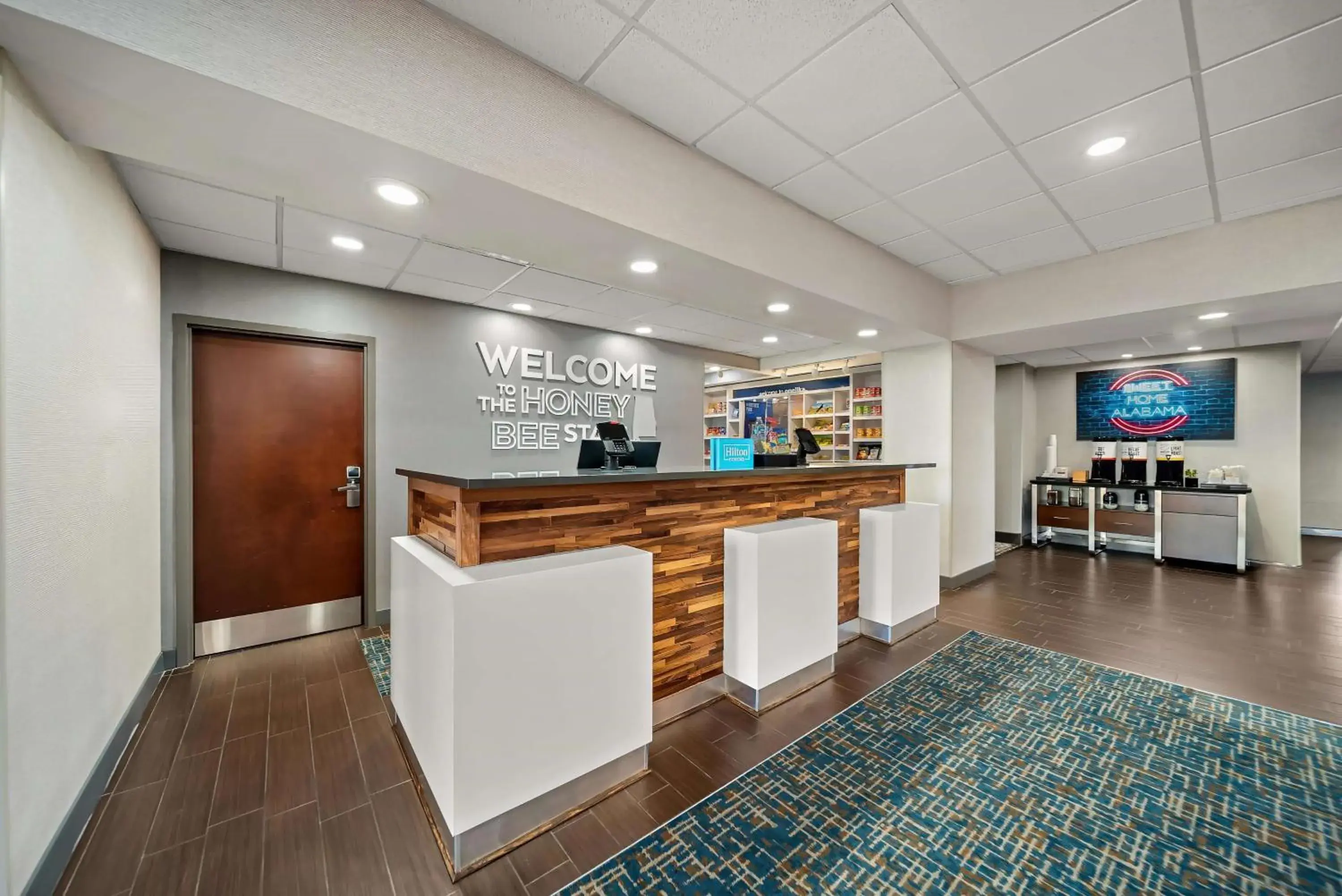 Lobby or reception in Hampton Inn & Suites Opelika-I-85 Auburn Area Lobby or reception in Hampton Inn & Suites Opelika-I-85 Auburn Area