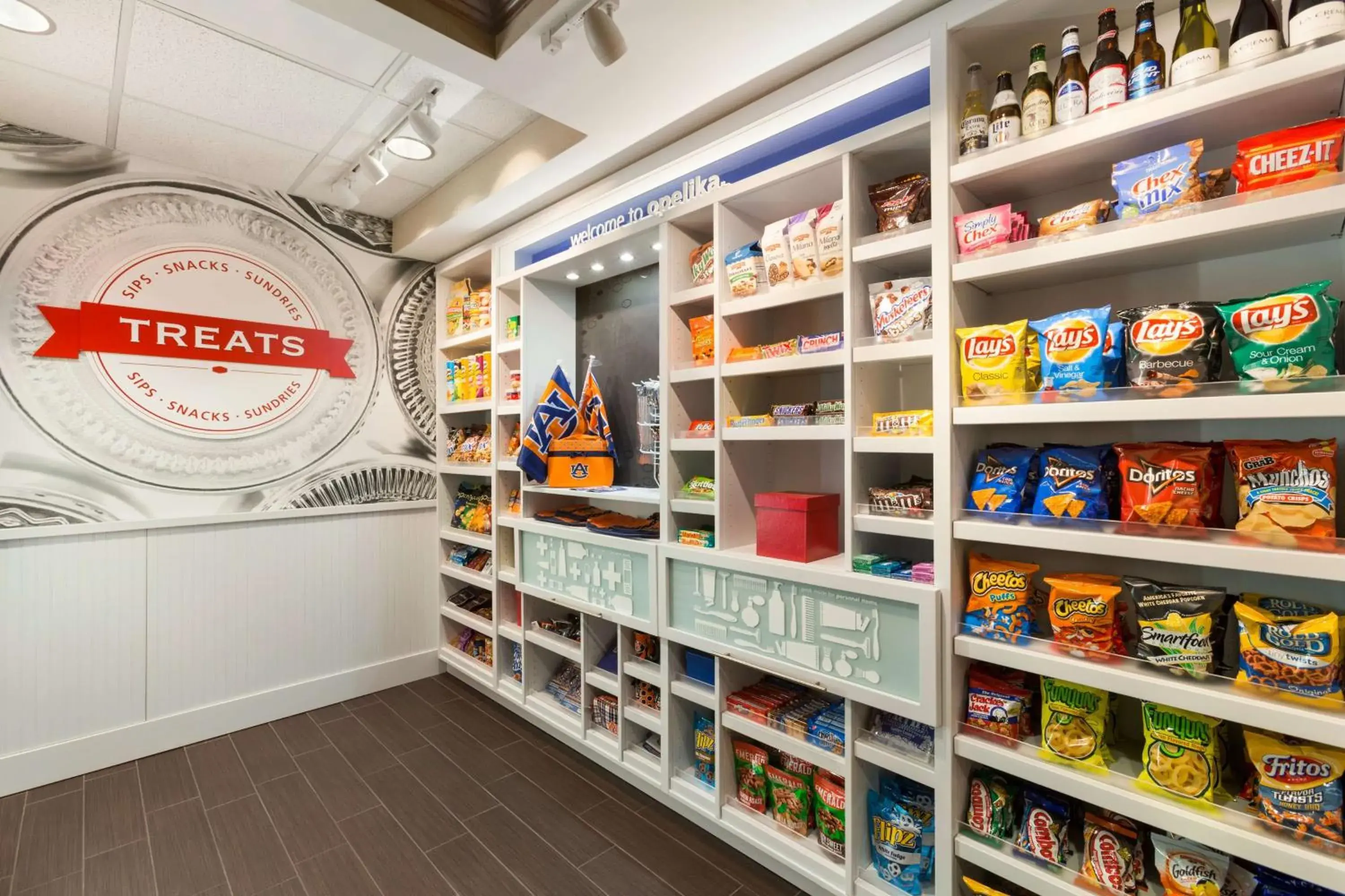 Restaurant/places to eat in Hampton Inn & Suites Opelika-I-85 Auburn Area Restaurant/places to eat in Hampton Inn & Suites Opelika-I-85 Auburn Area