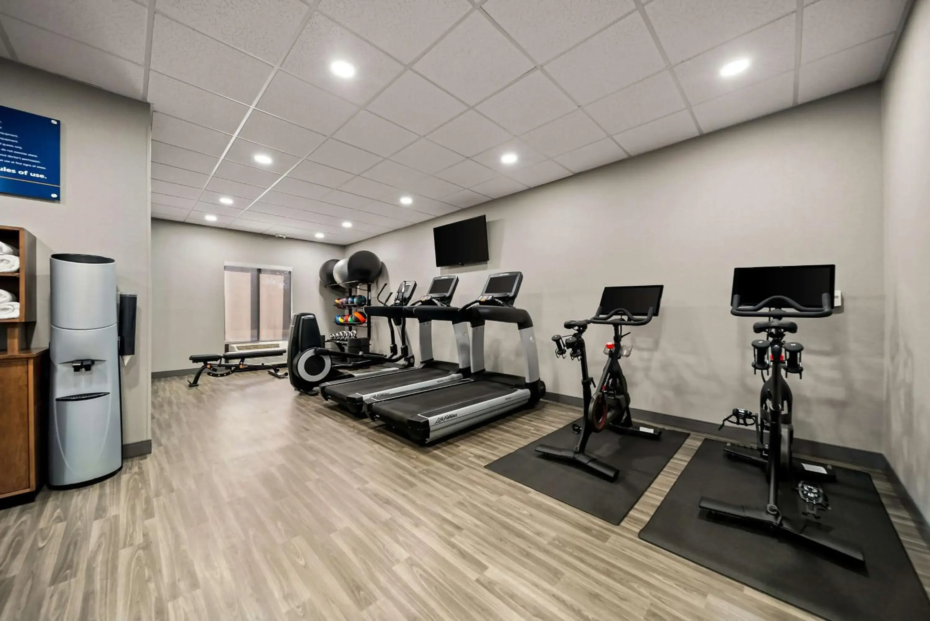 Fitness centre/facilities in Hampton Inn & Suites Opelika-I-85 Auburn Area Fitness centre/facilities in Hampton Inn & Suites Opelika-I-85 Auburn Area