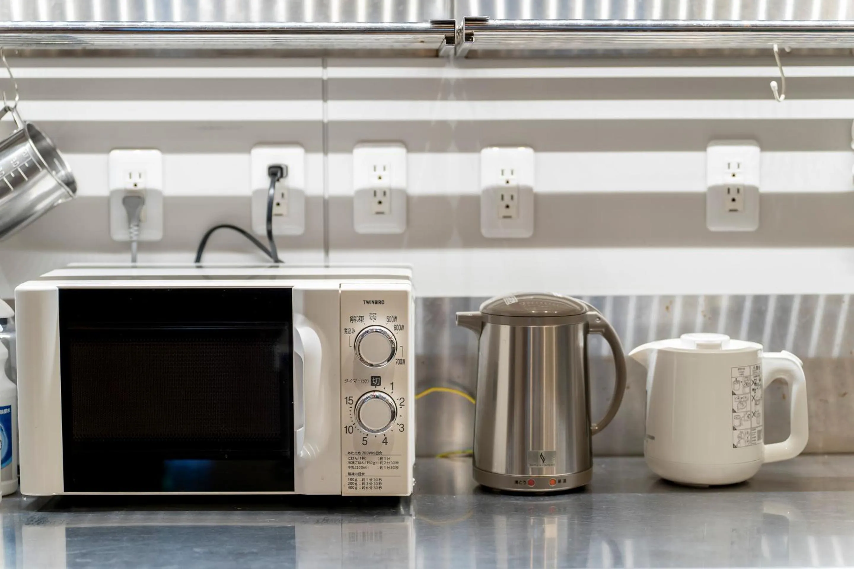 Communal kitchen in RESI STAY Jisco Hotel Kyoto Goshonishi