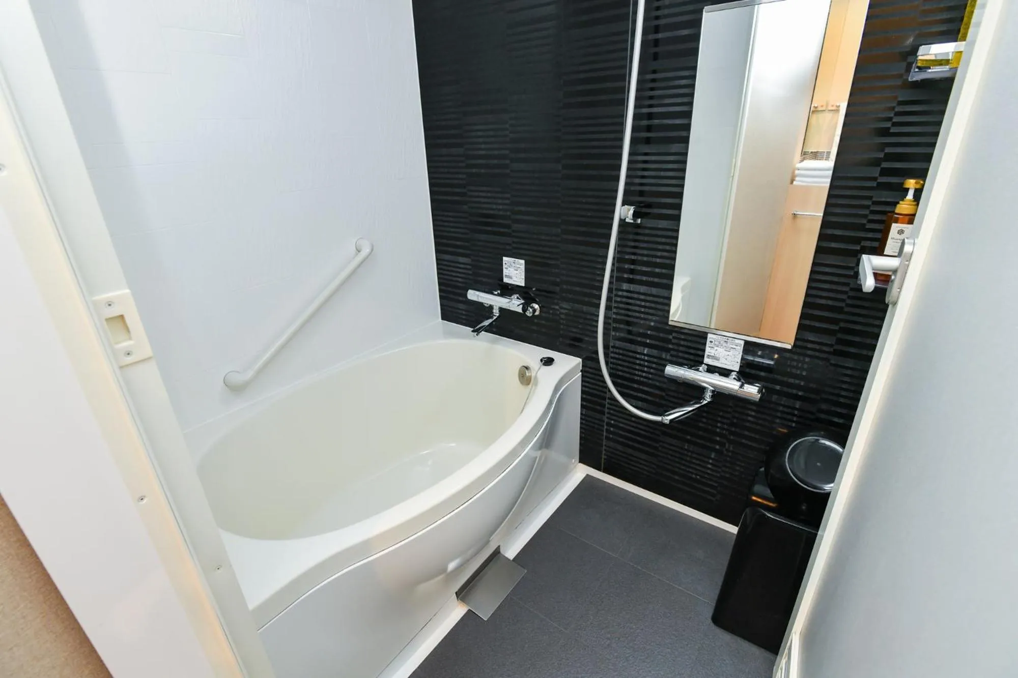 Photo of the whole room in Sanco Inn Nagoya Shinkansen-guchi Annex