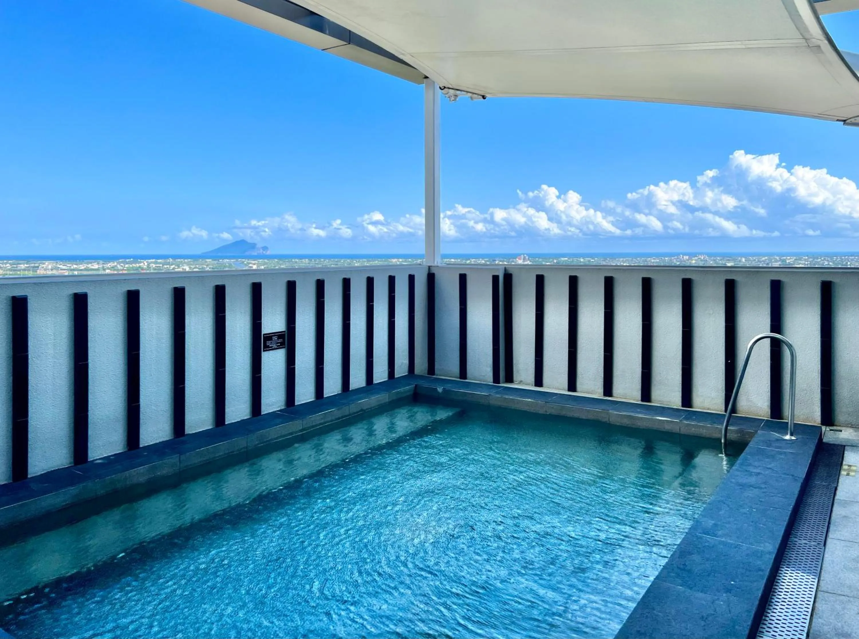 Balcony/Terrace in Kilin Hotel, JiaoXi