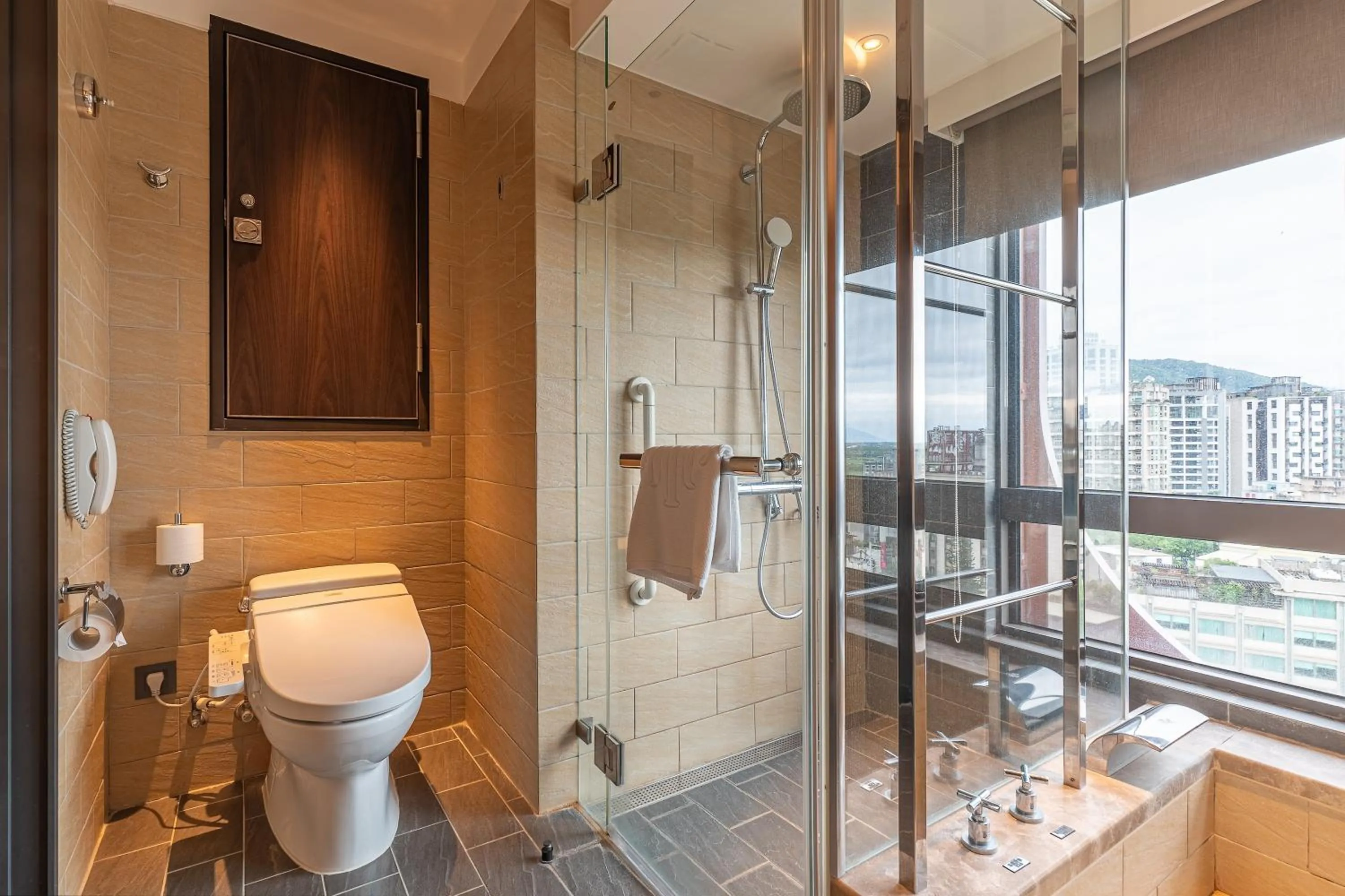 Bathroom in Kilin Hotel, JiaoXi