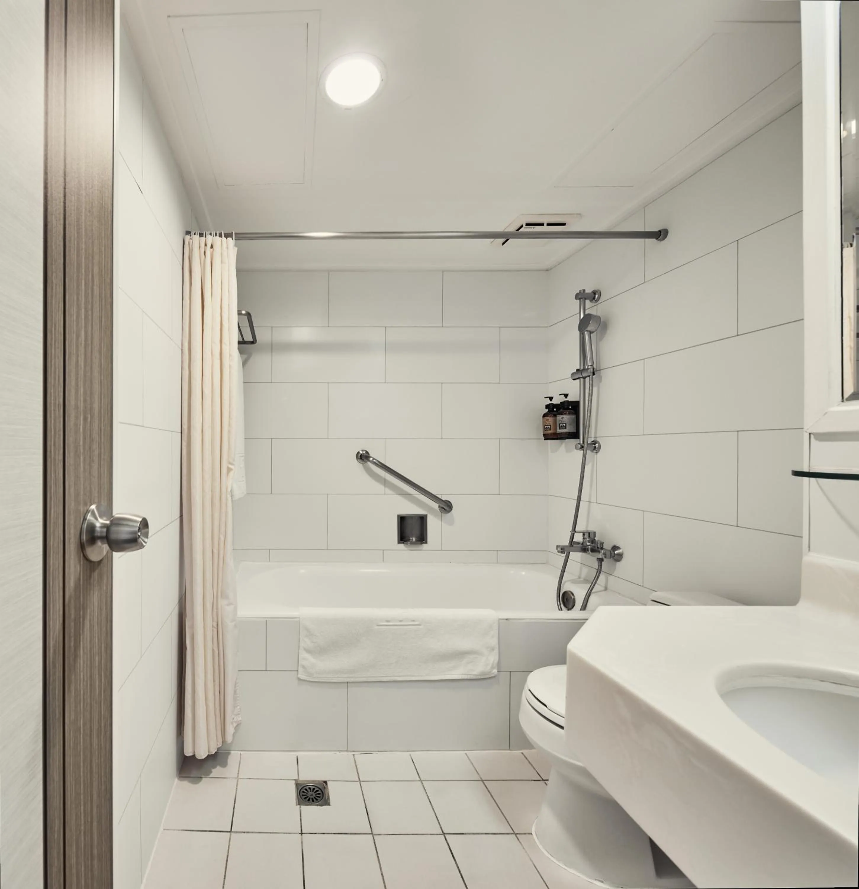 Bathroom in Beach Resort Green Bay