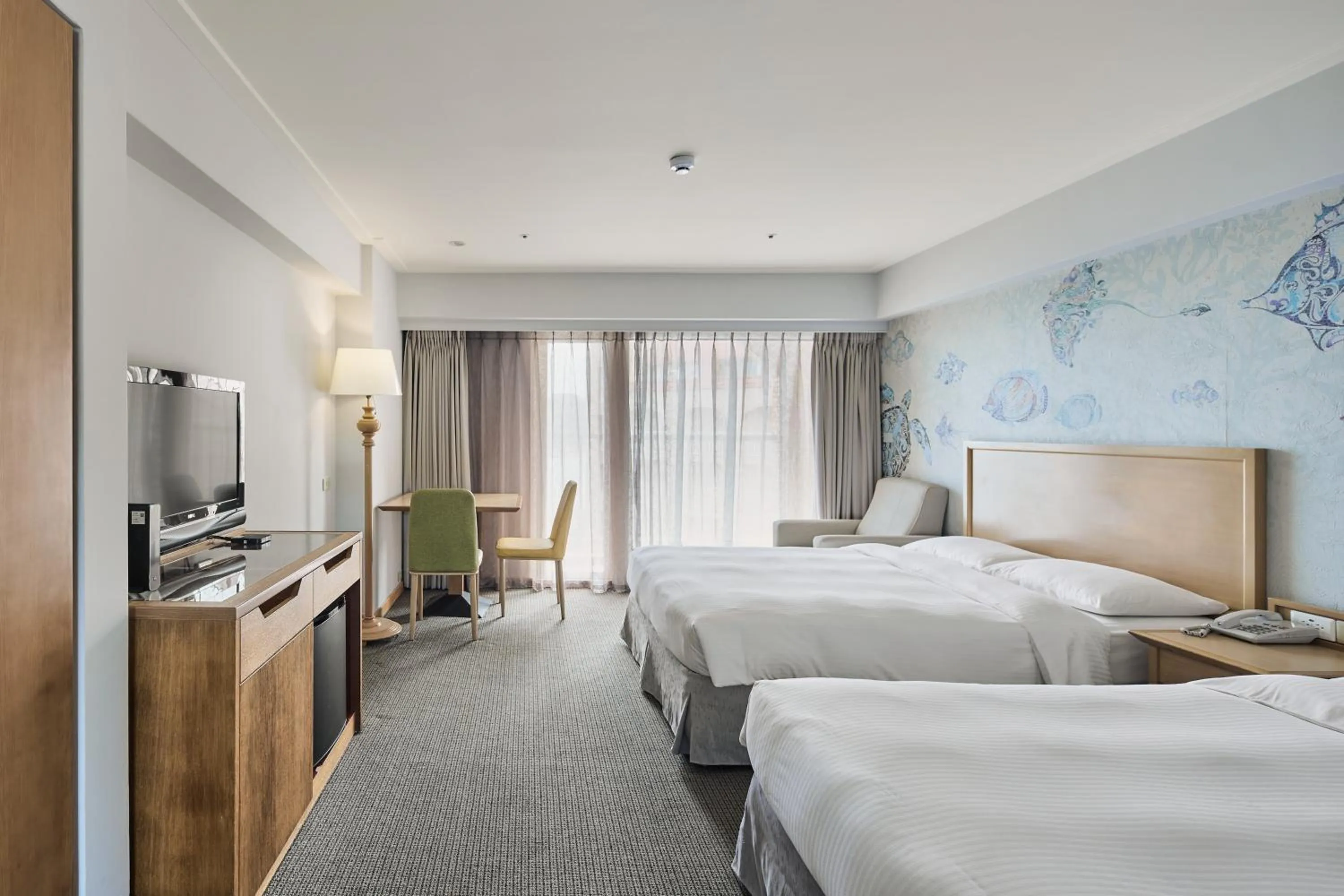 Photo of the whole room, Bed in Beach Resort Green Bay