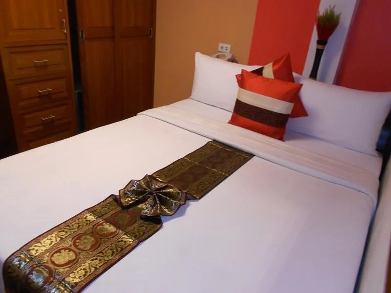 Photo of the whole room, Bed in B.S. Court Hotel Sathorn