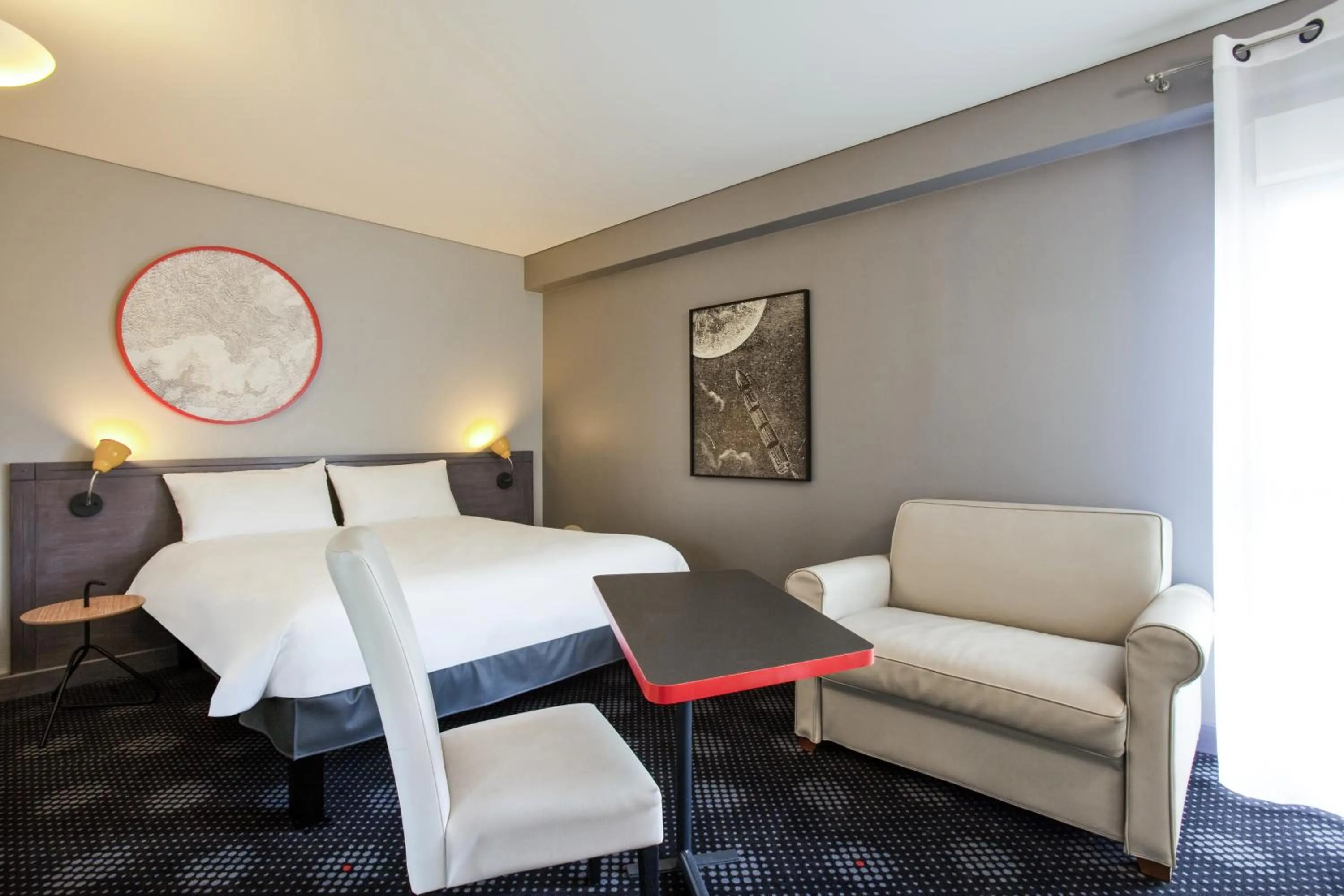 Photo of the whole room, Bed in ibis Styles Paris Mairie de Montreuil