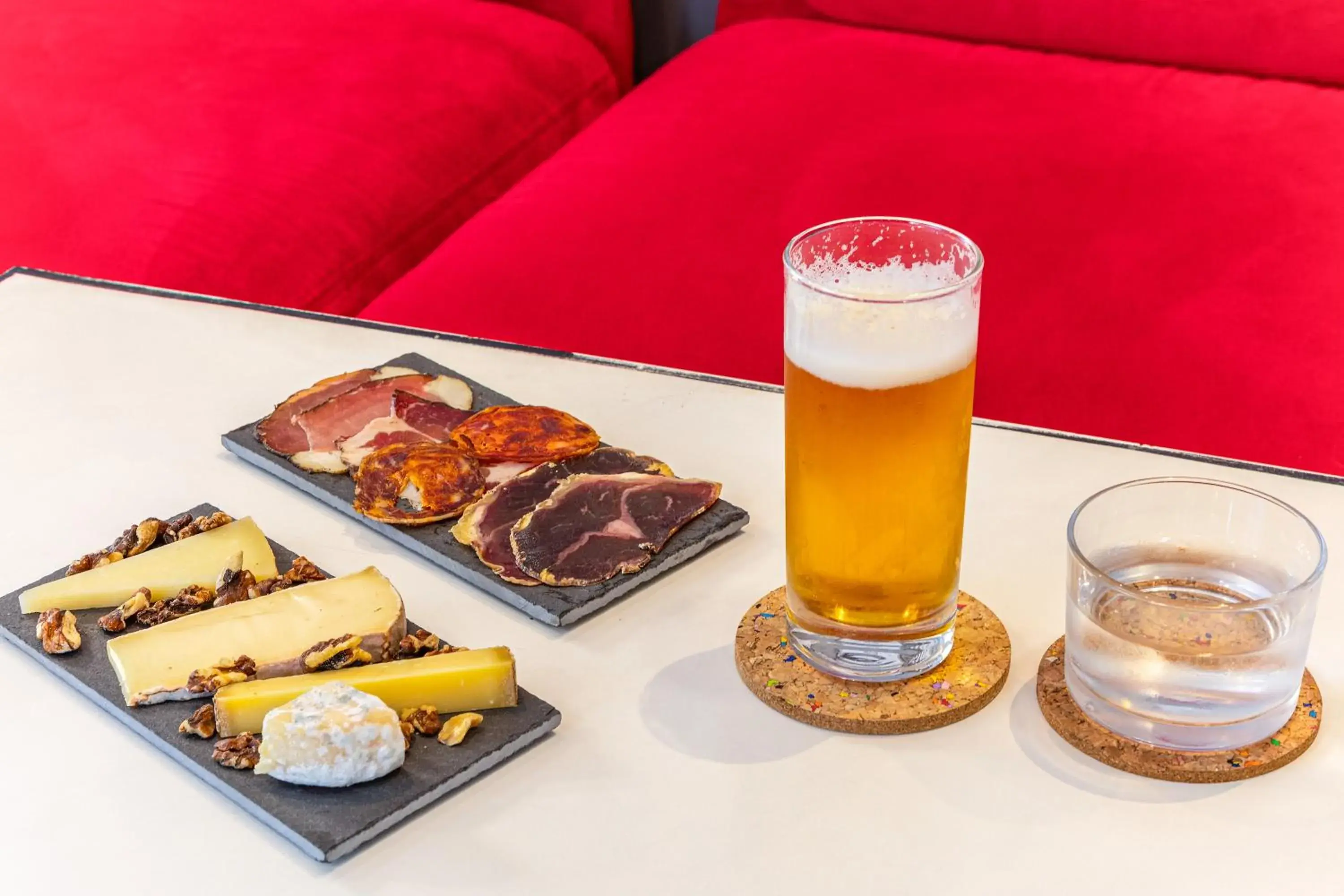 Lounge or bar in ibis Styles Paris Mairie de Montreuil Lounge or bar in ibis Styles Paris Mairie de Montreuil