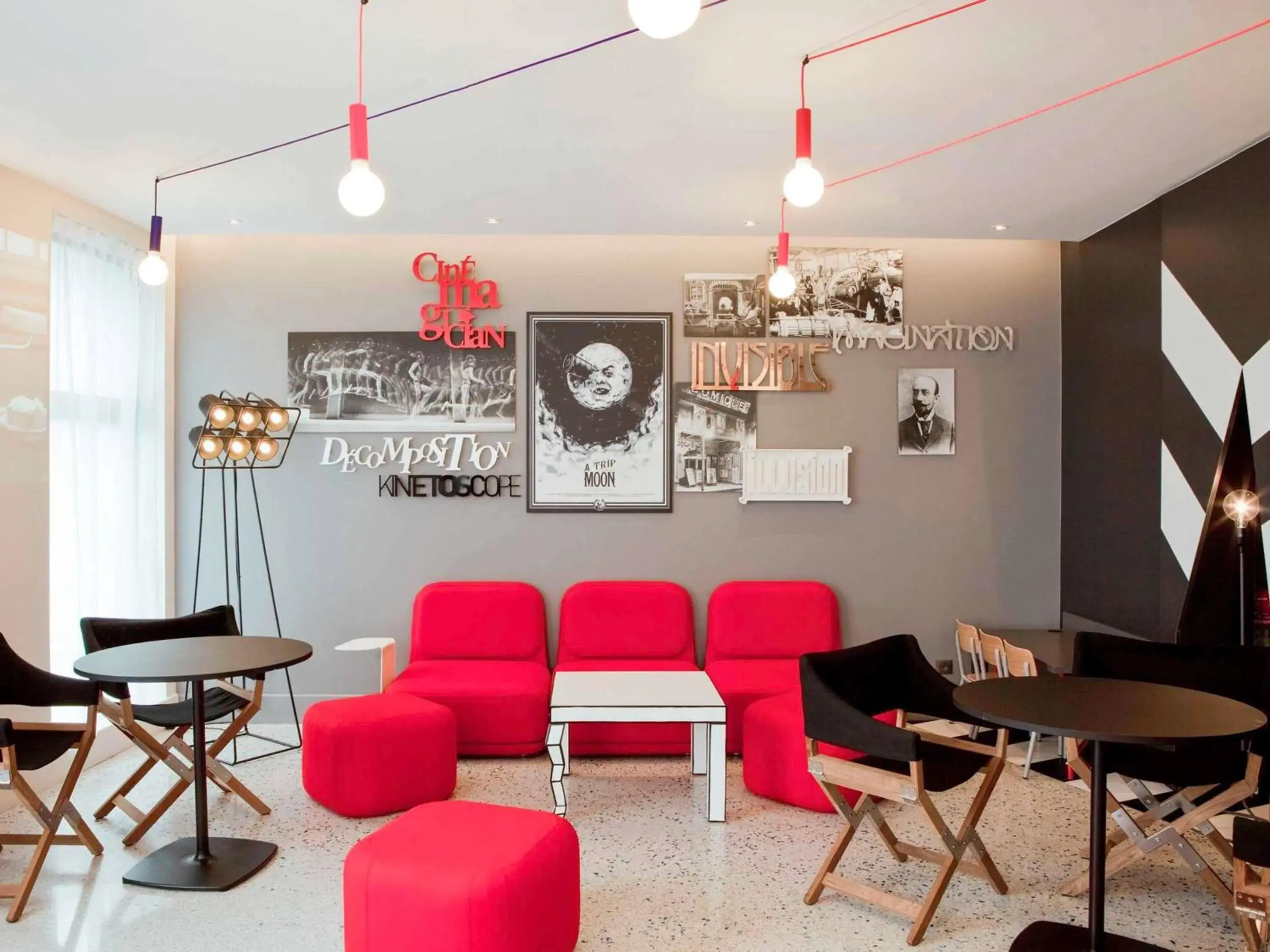 Lounge or bar in ibis Styles Paris Mairie de Montreuil Lounge or bar in ibis Styles Paris Mairie de Montreuil