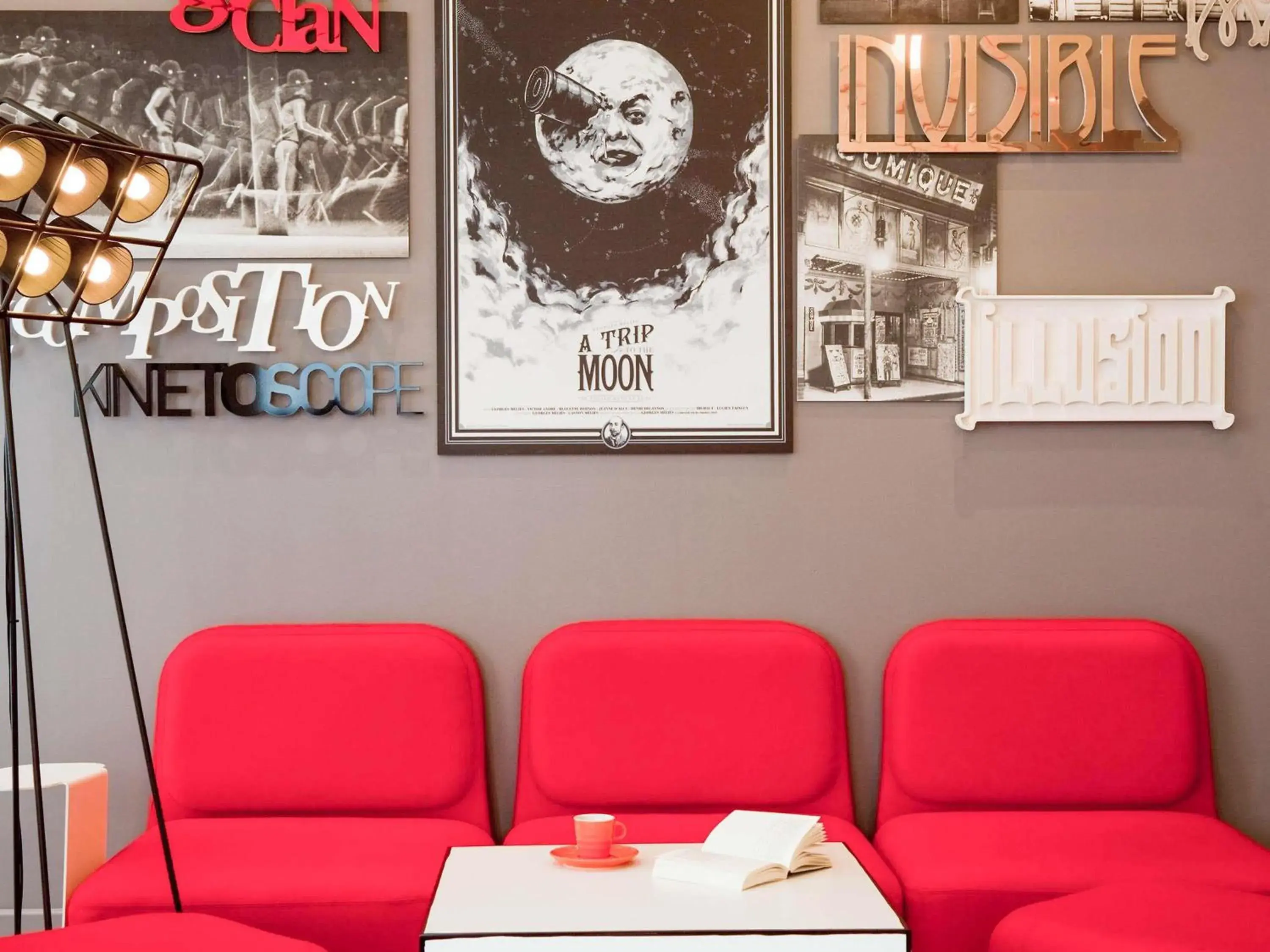 Lounge or bar in ibis Styles Paris Mairie de Montreuil Lounge or bar in ibis Styles Paris Mairie de Montreuil