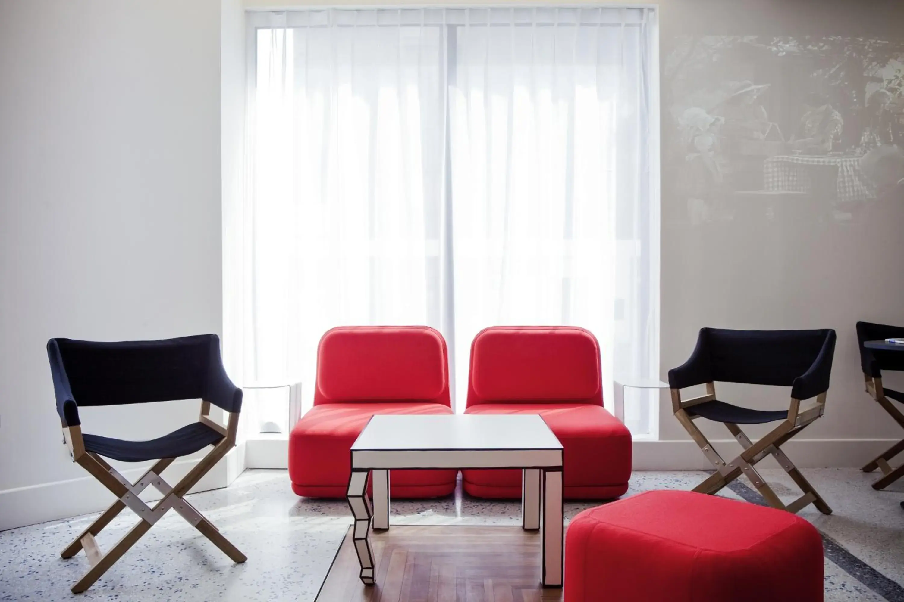 Lounge or bar in ibis Styles Paris Mairie de Montreuil Lounge or bar in ibis Styles Paris Mairie de Montreuil