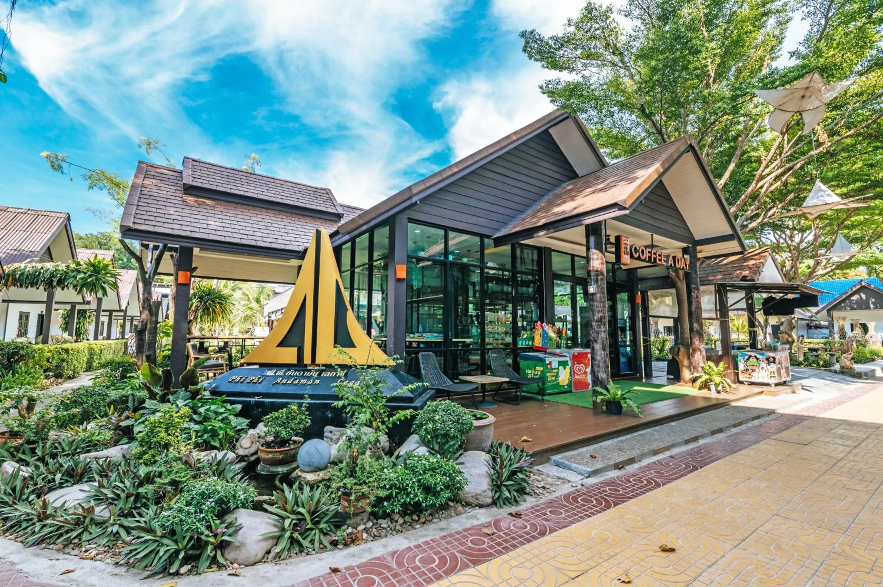 Area and facilities in Phi Phi Andaman Legacy Resort