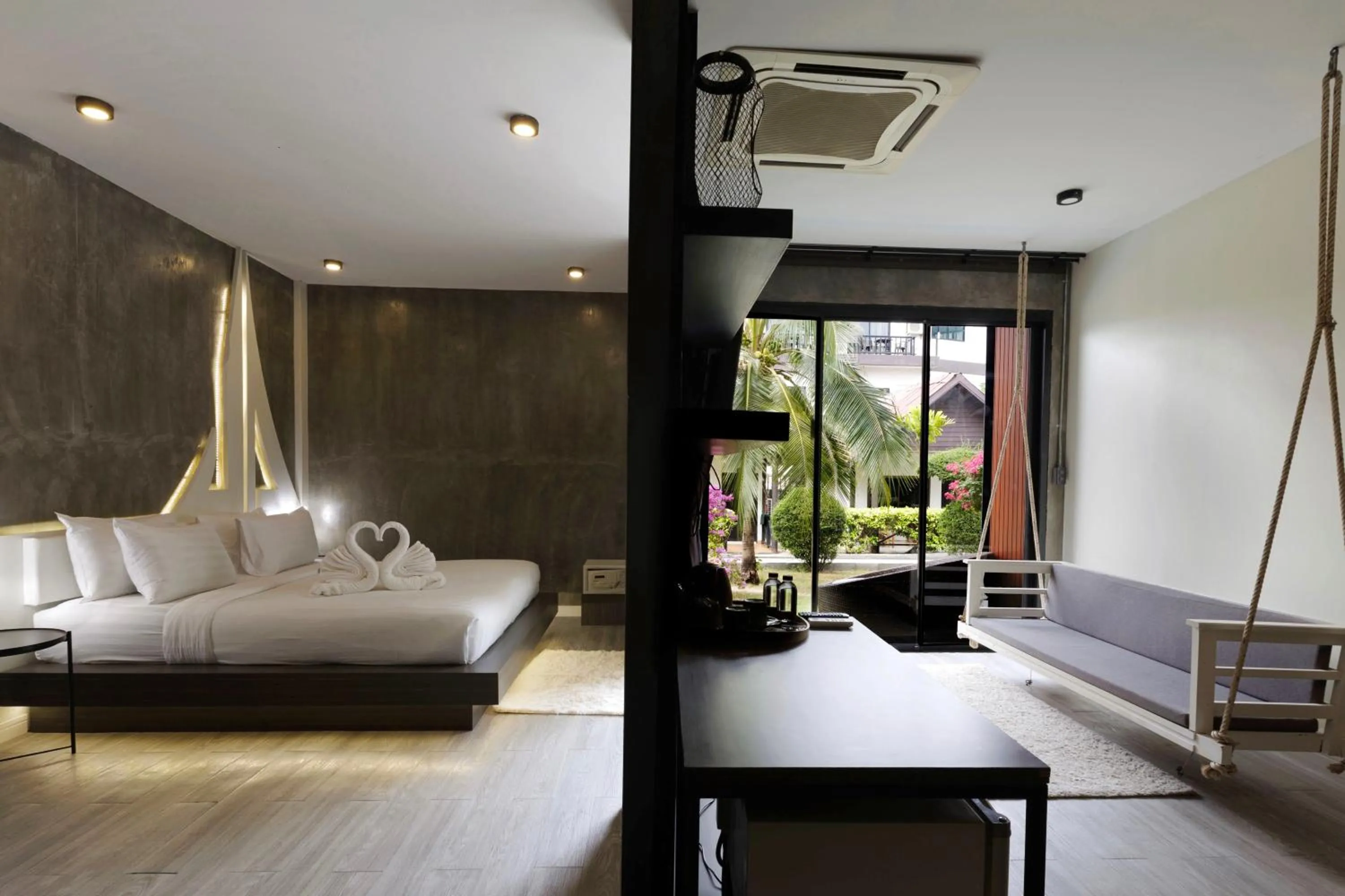 Bed in Phi Phi Andaman Legacy Resort