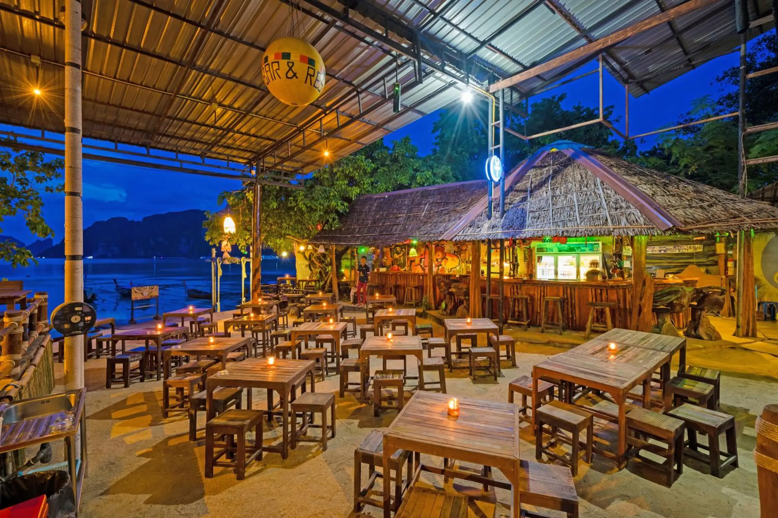 Restaurant/places to eat in Phi Phi Andaman Legacy Resort Restaurant/places to eat in Phi Phi Andaman Legacy Resort