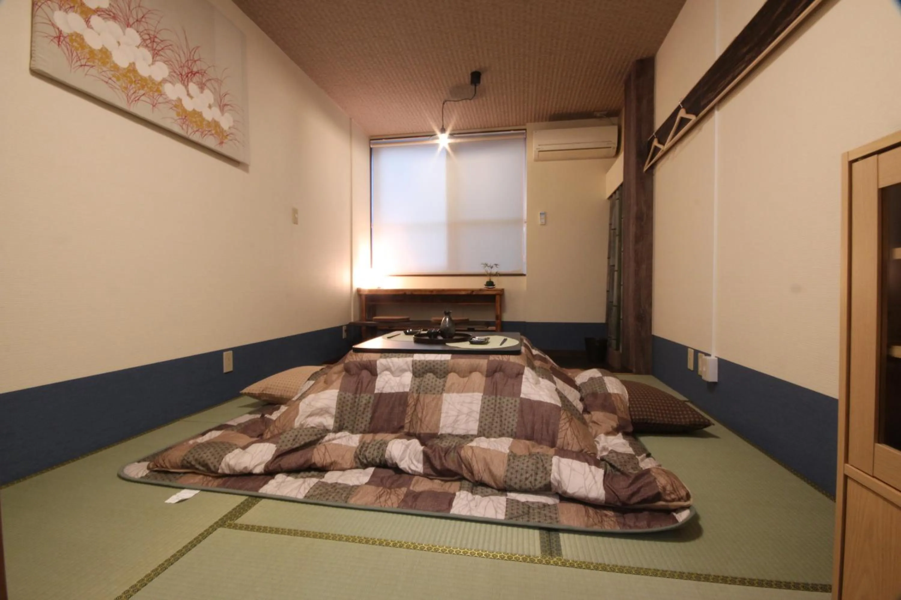 Photo of the whole room, Bed in Vacational Rental Sunny Heights