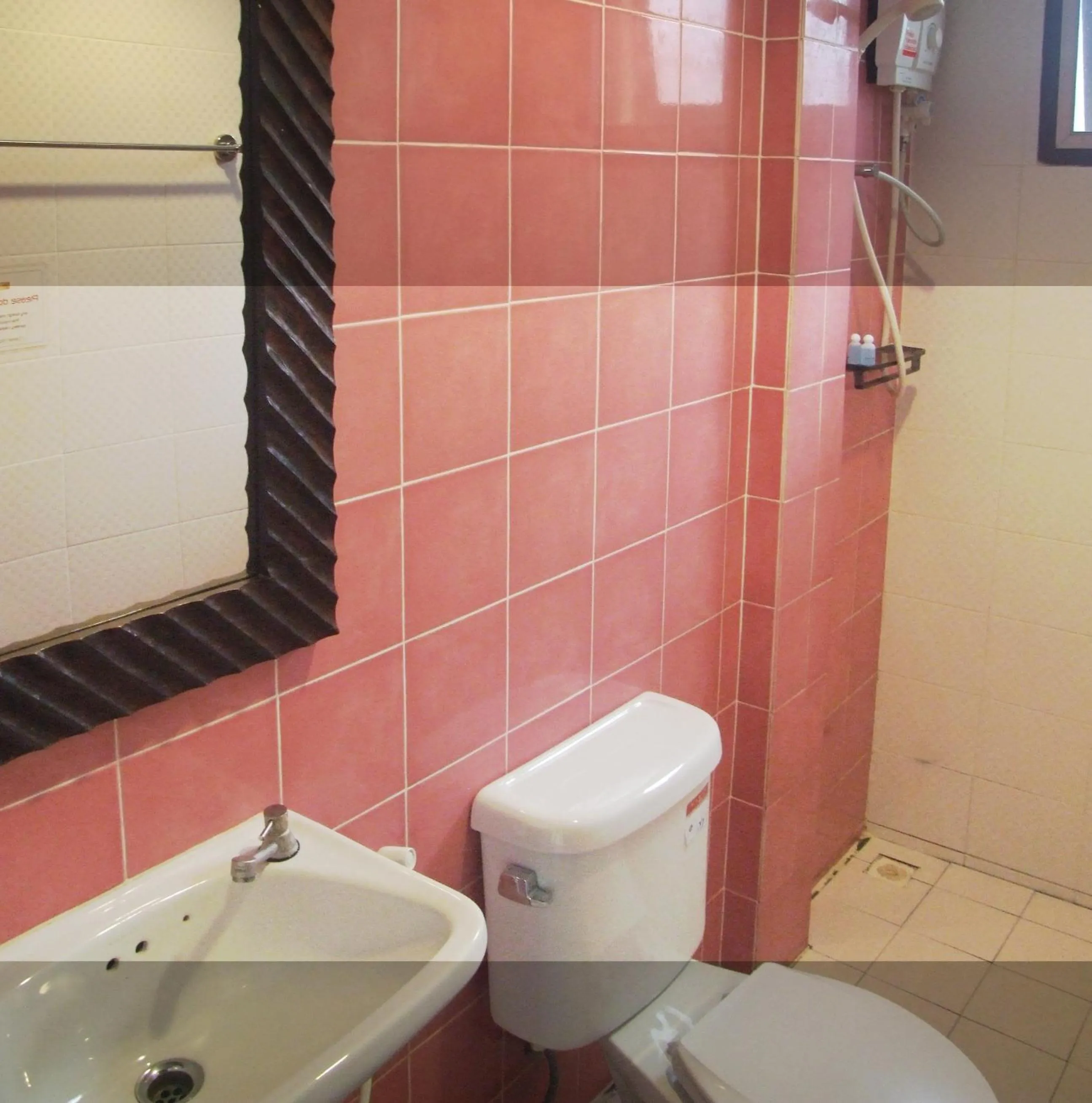 Shower in Ivory Phi Phi Island