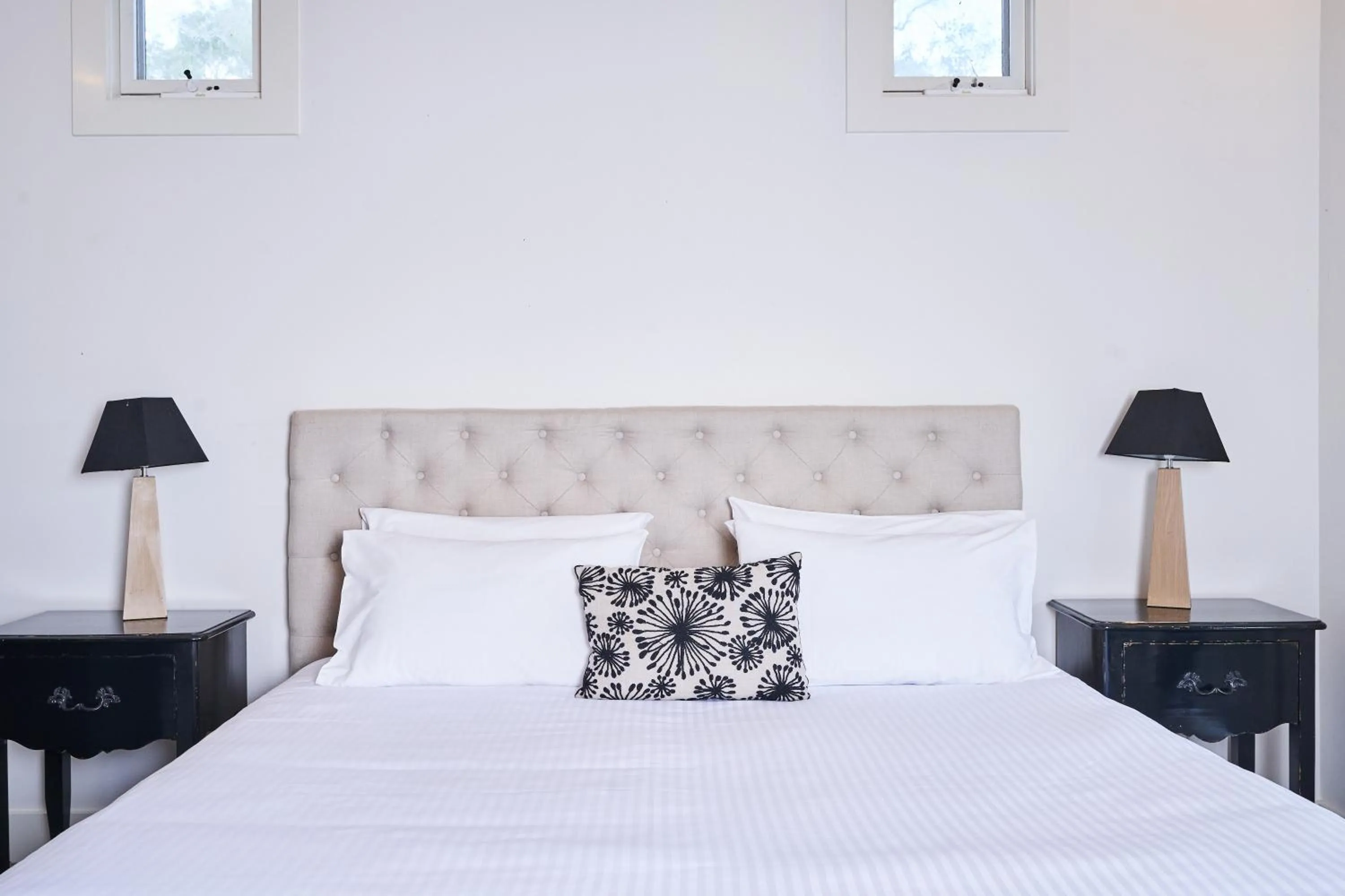Bedroom, Bed in Wandin Valley Estate