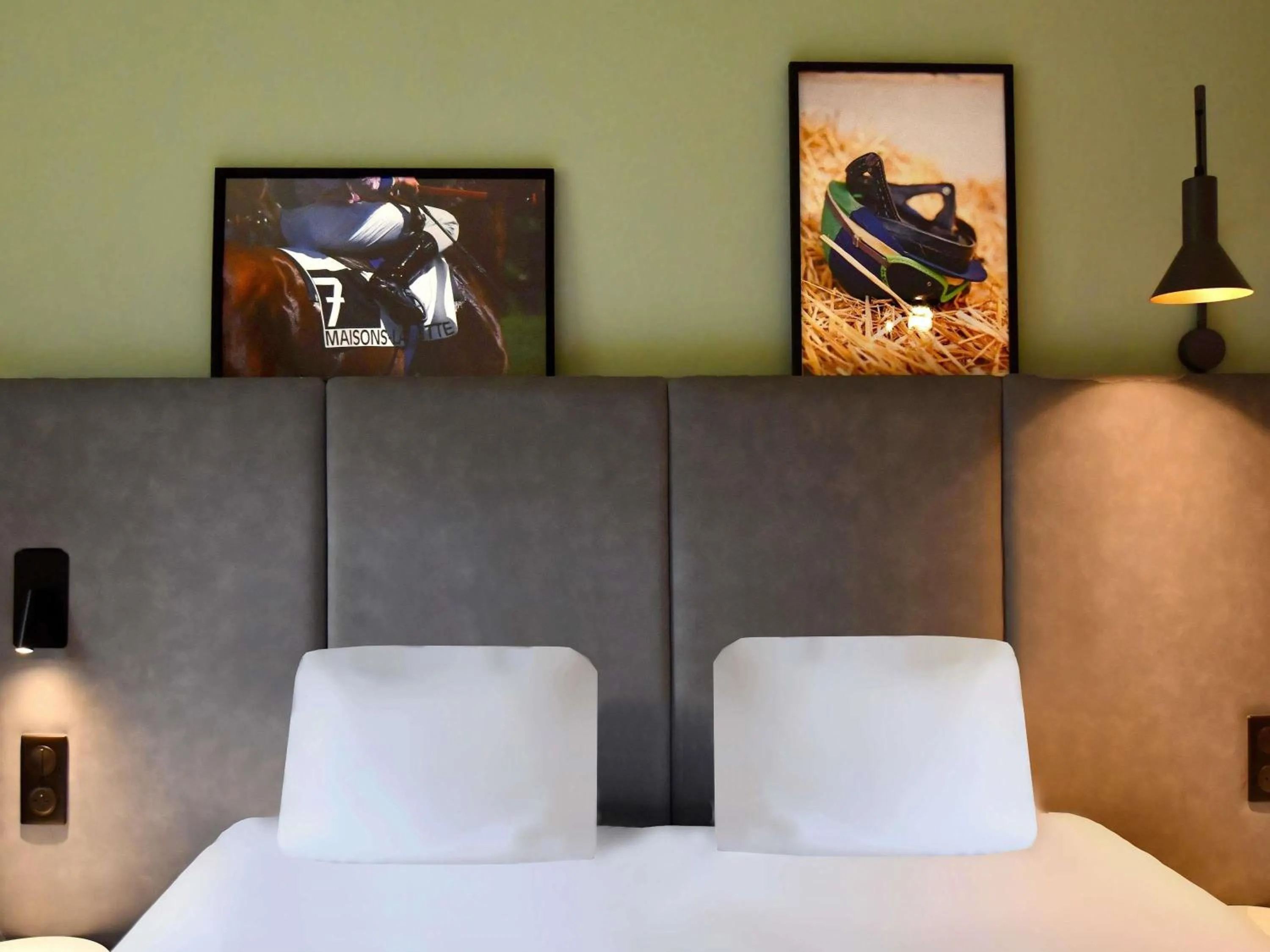 Bedroom, Bed in ibis Maisons Laffitte