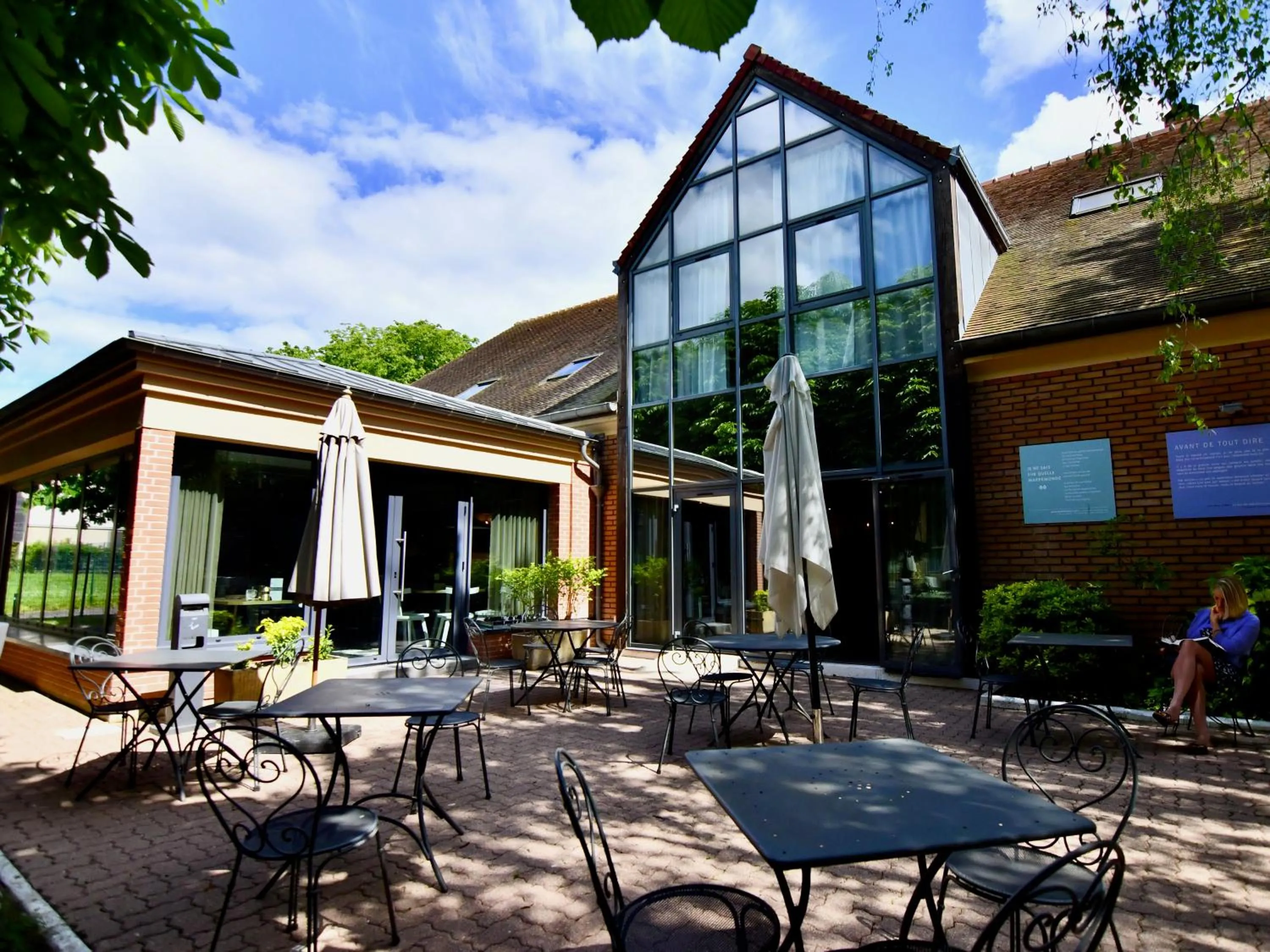 Property building in ibis Maisons Laffitte