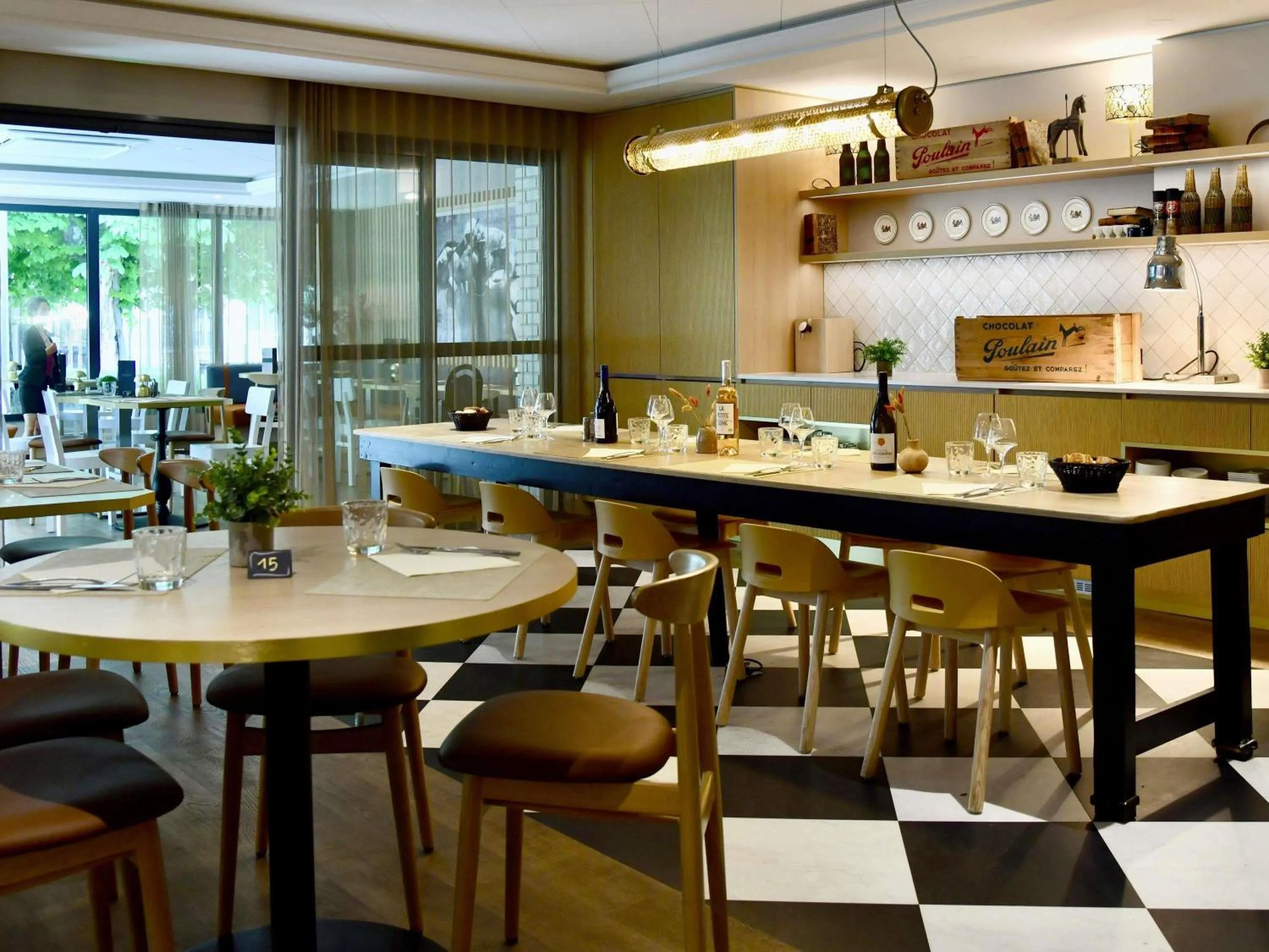 Restaurant/places to eat in ibis Maisons Laffitte