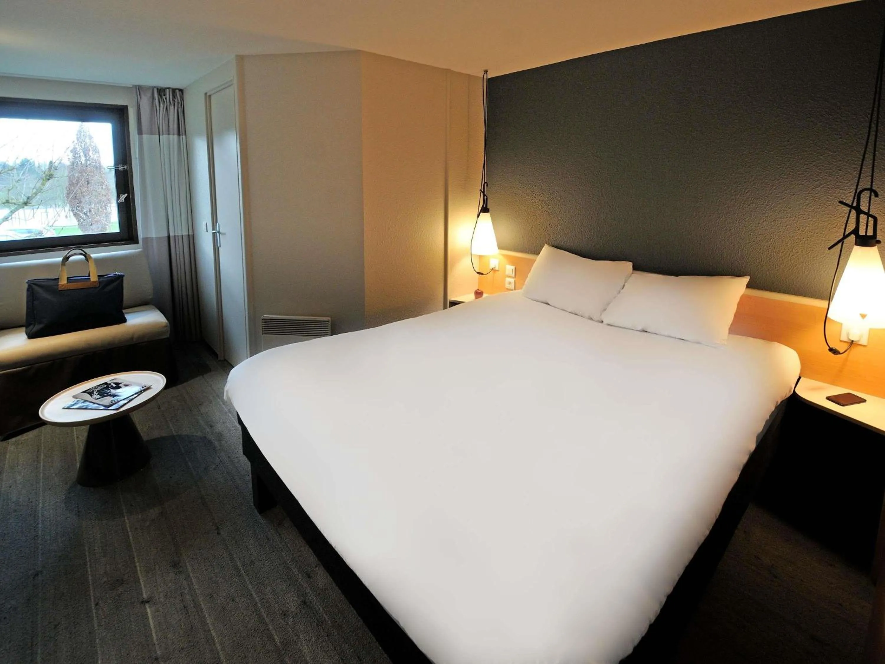 Bedroom, Bed in ibis Maisons Laffitte