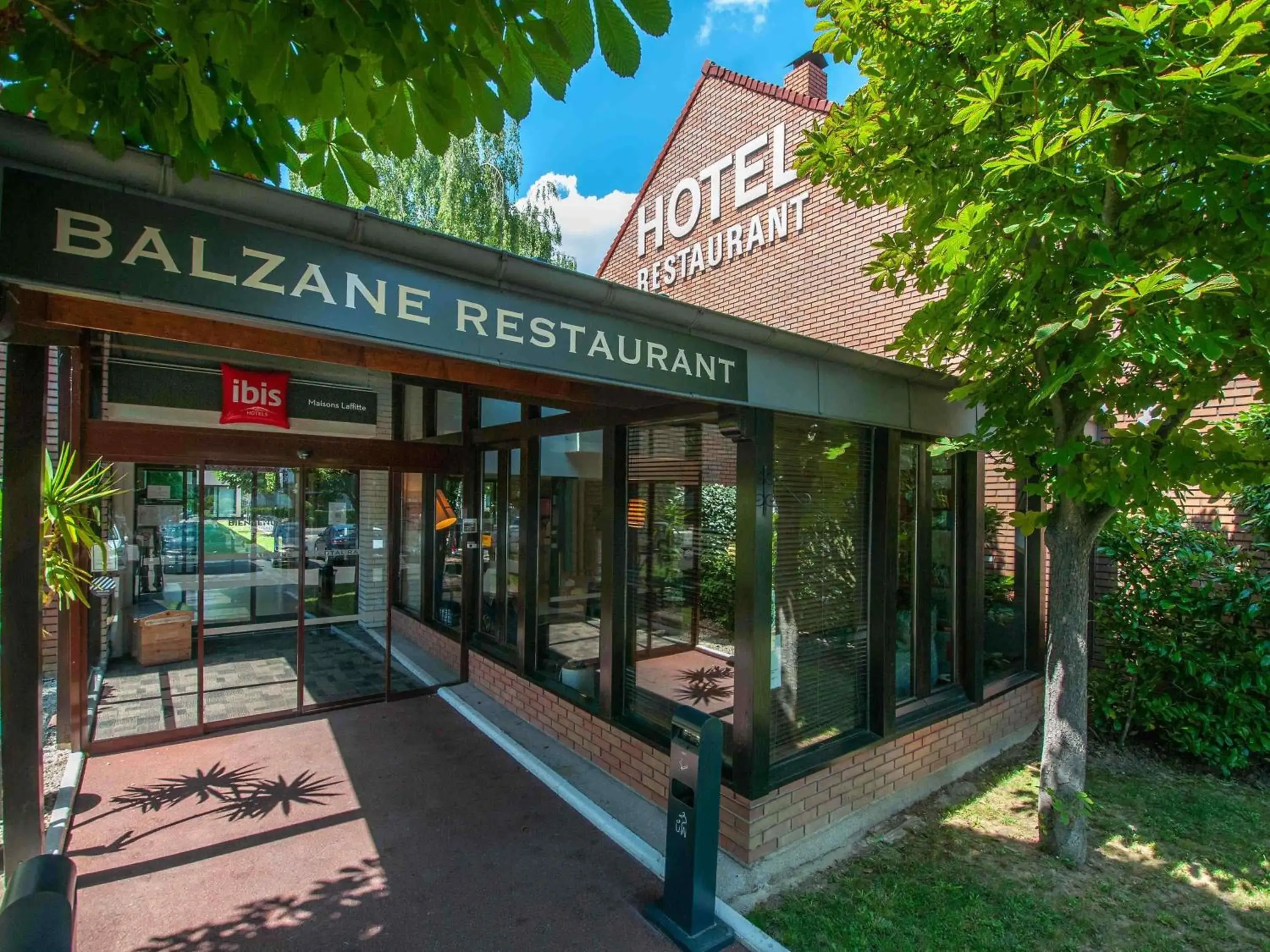 Property building in ibis Maisons Laffitte Property building in ibis Maisons Laffitte