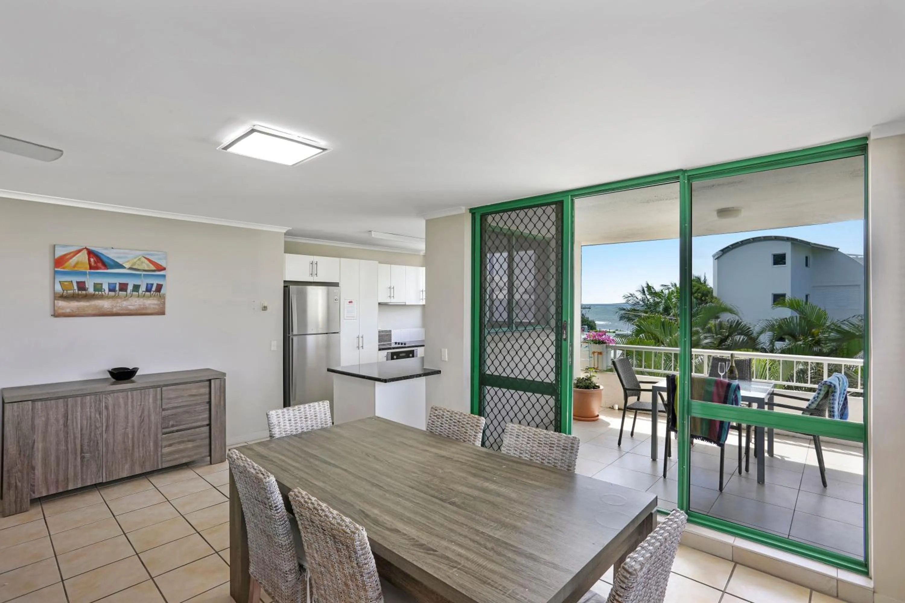 Dining area in Headland Gardens Holiday Apartments