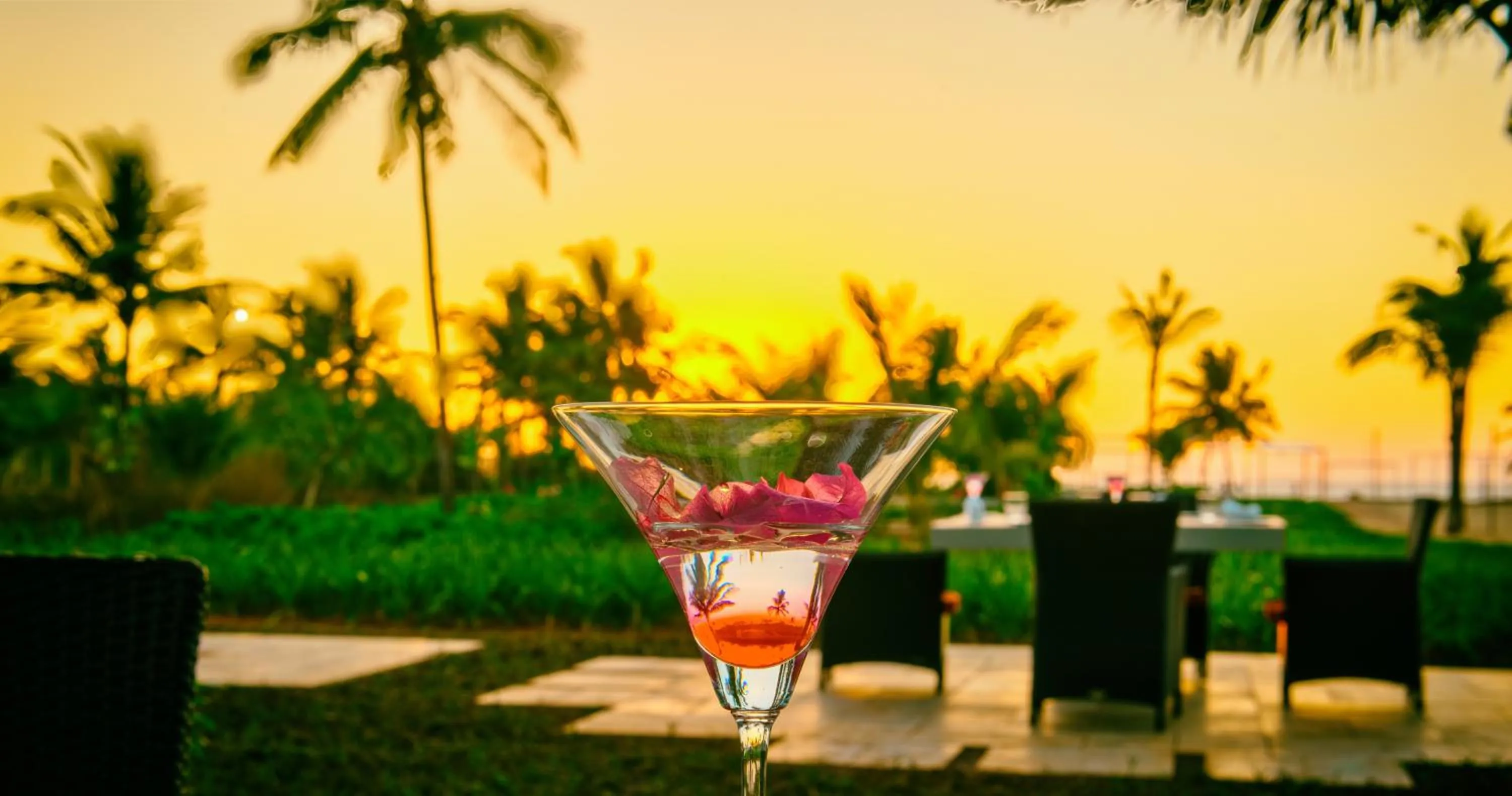 Restaurant/places to eat in Azaya Beach Resort Goa