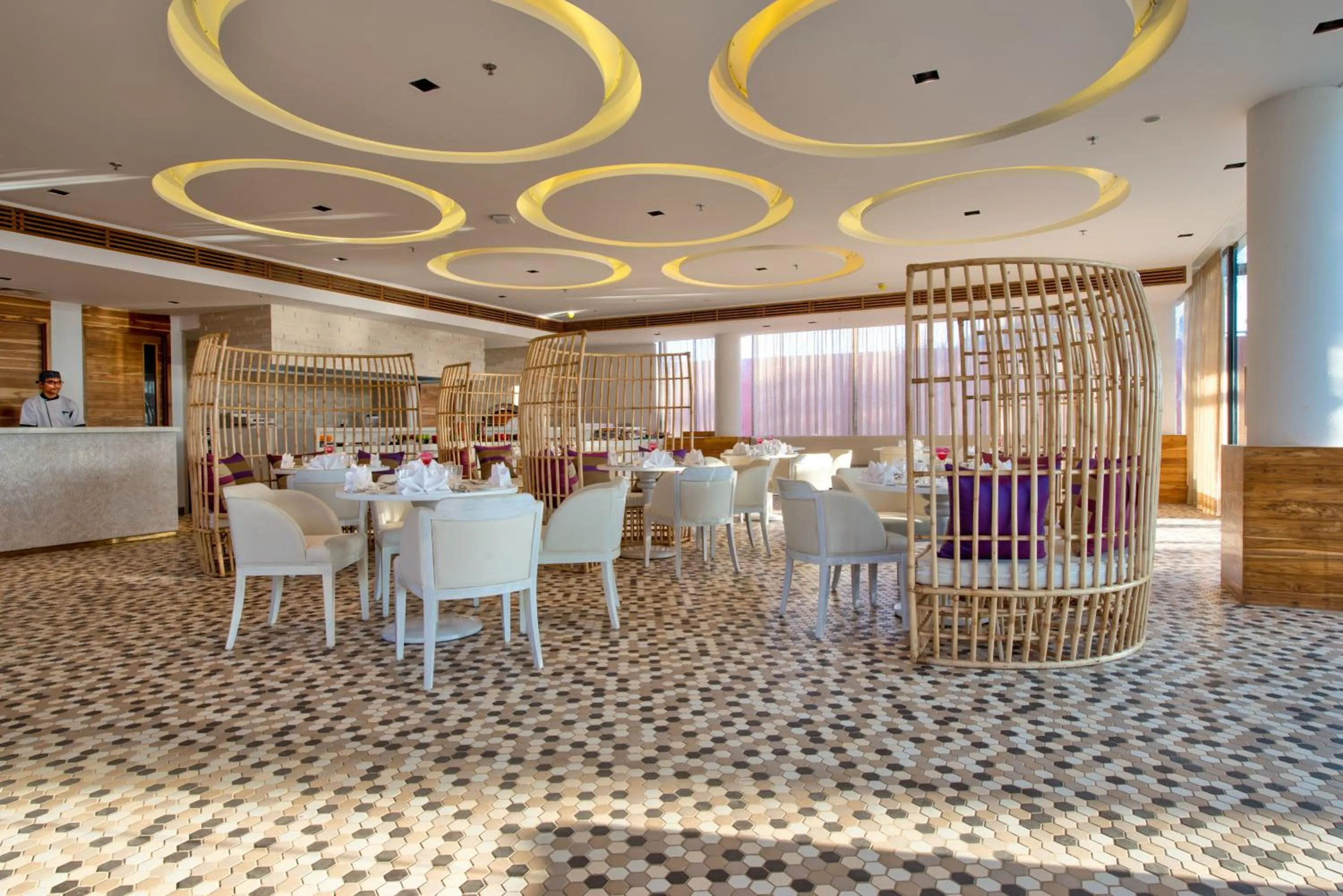 Restaurant/places to eat in Azaya Beach Resort Goa