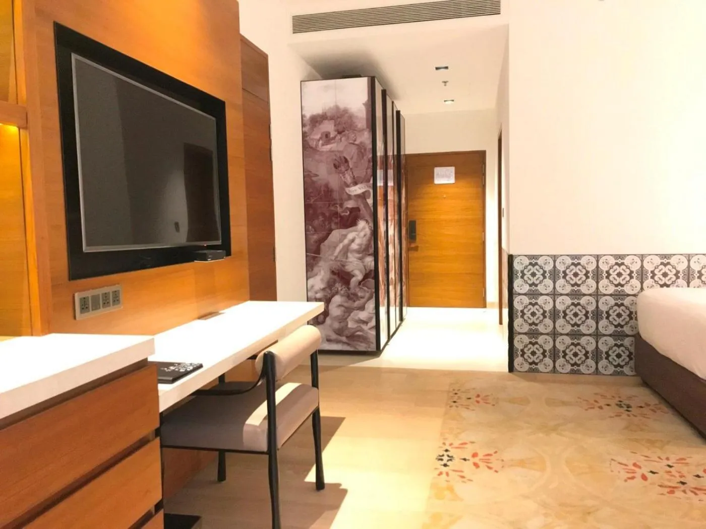 TV and multimedia, Bed in Azaya Beach Resort Goa