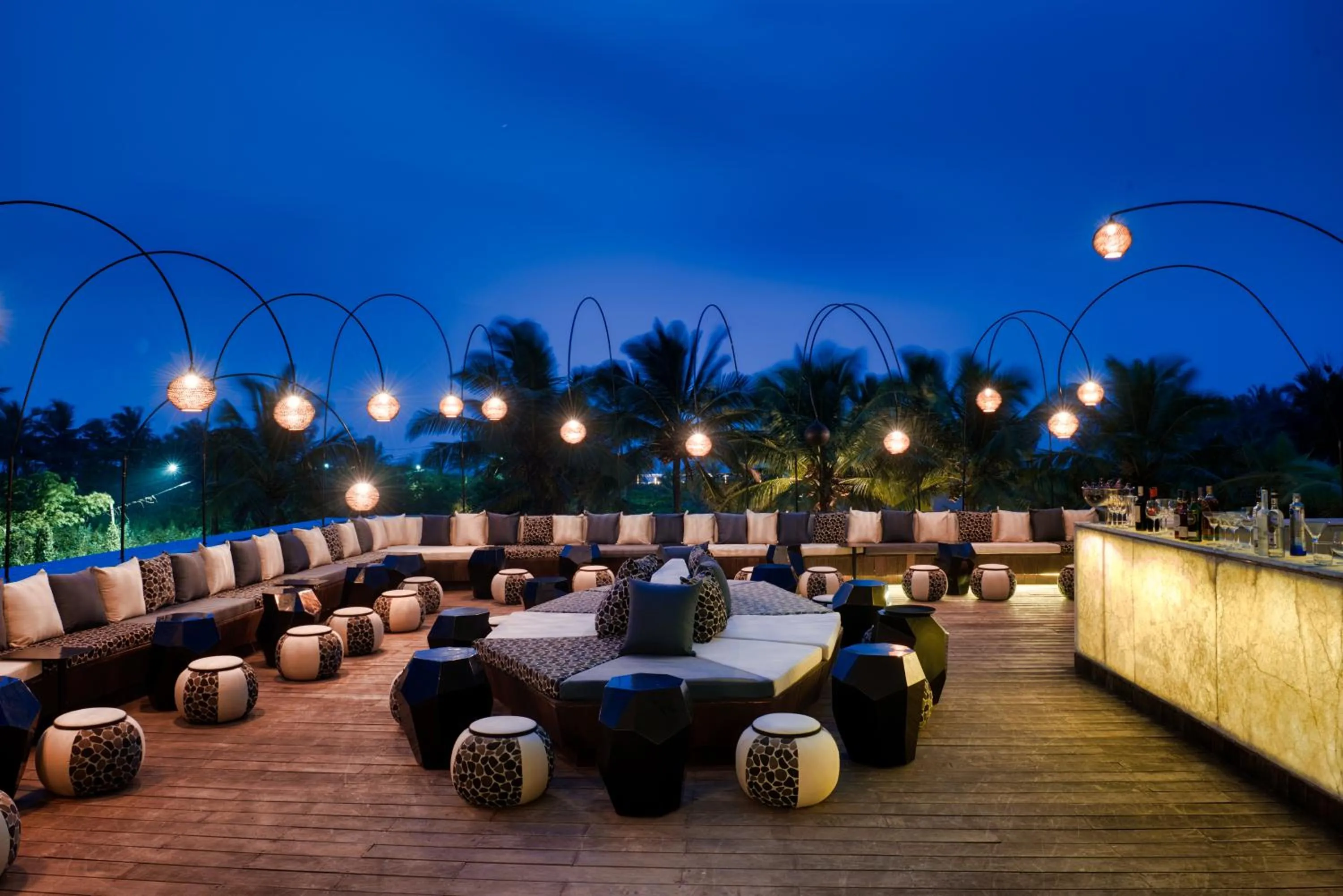 Lounge or bar in Azaya Beach Resort Goa