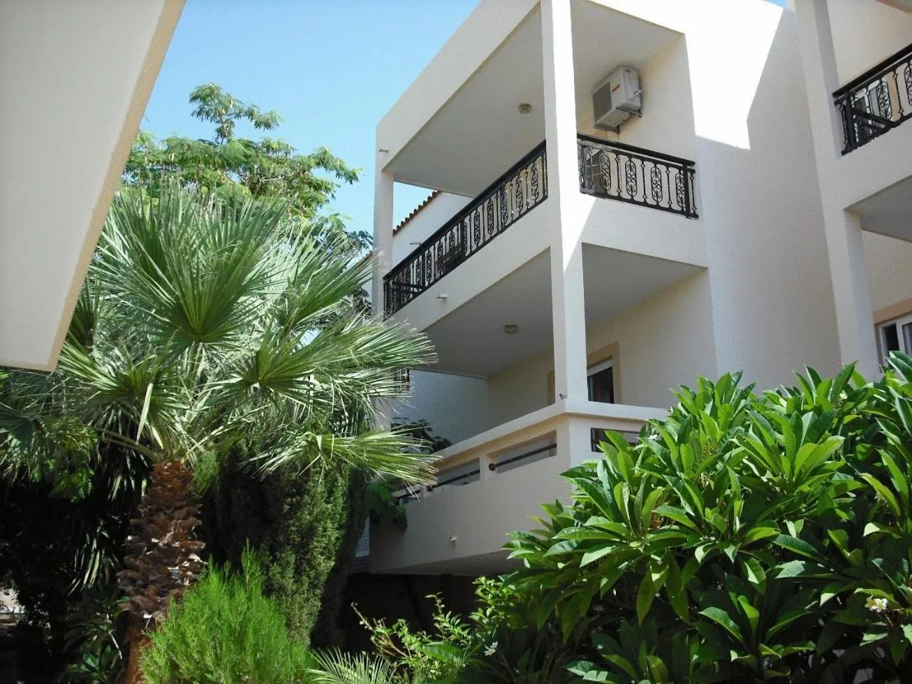 Facade/entrance in Summer Memories Aparthotel