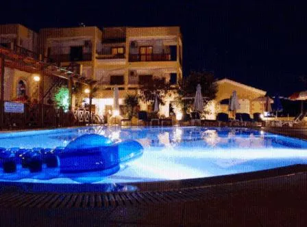 Facade/entrance in Summer Memories Aparthotel