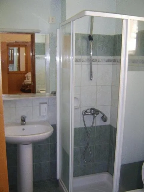 Bathroom in Summer Memories Aparthotel