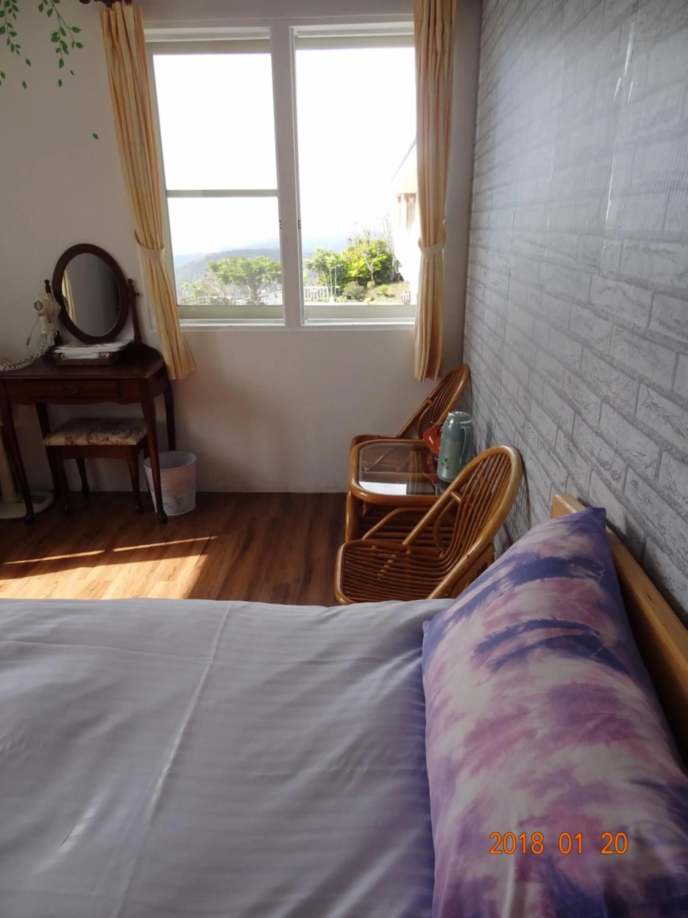 Photo of the whole room, Bed in Shan Shui-Yuan Vege Guest House