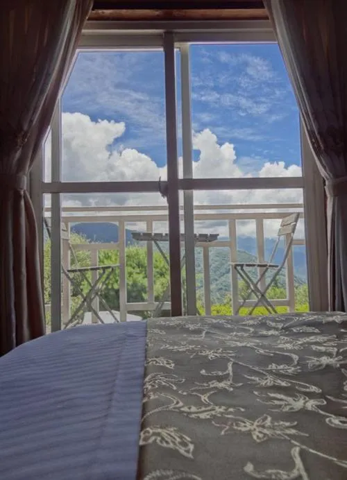 Mountain view, Bed in Shan Shui-Yuan Vege Guest House