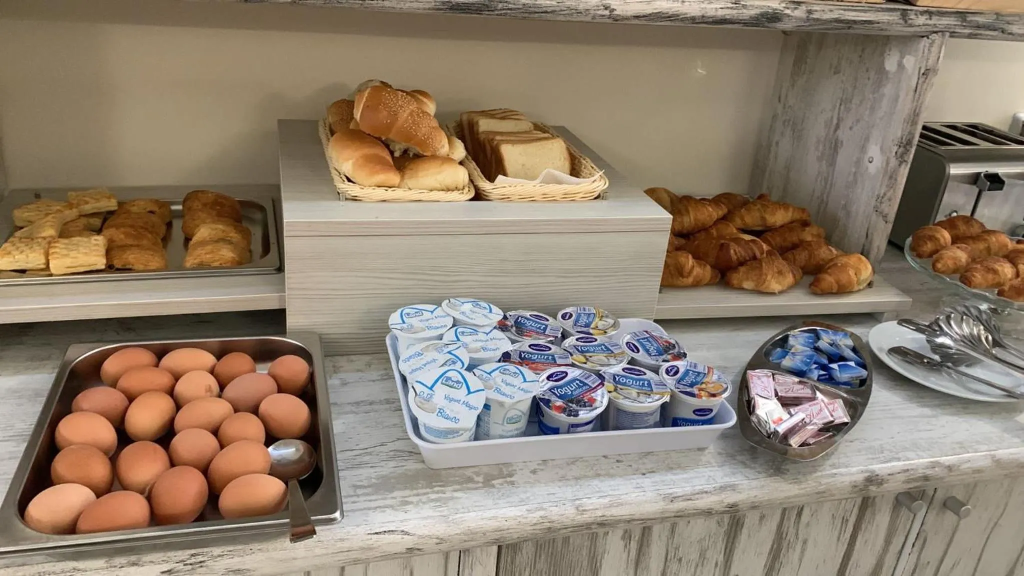 Buffet breakfast in Kalaskiso'