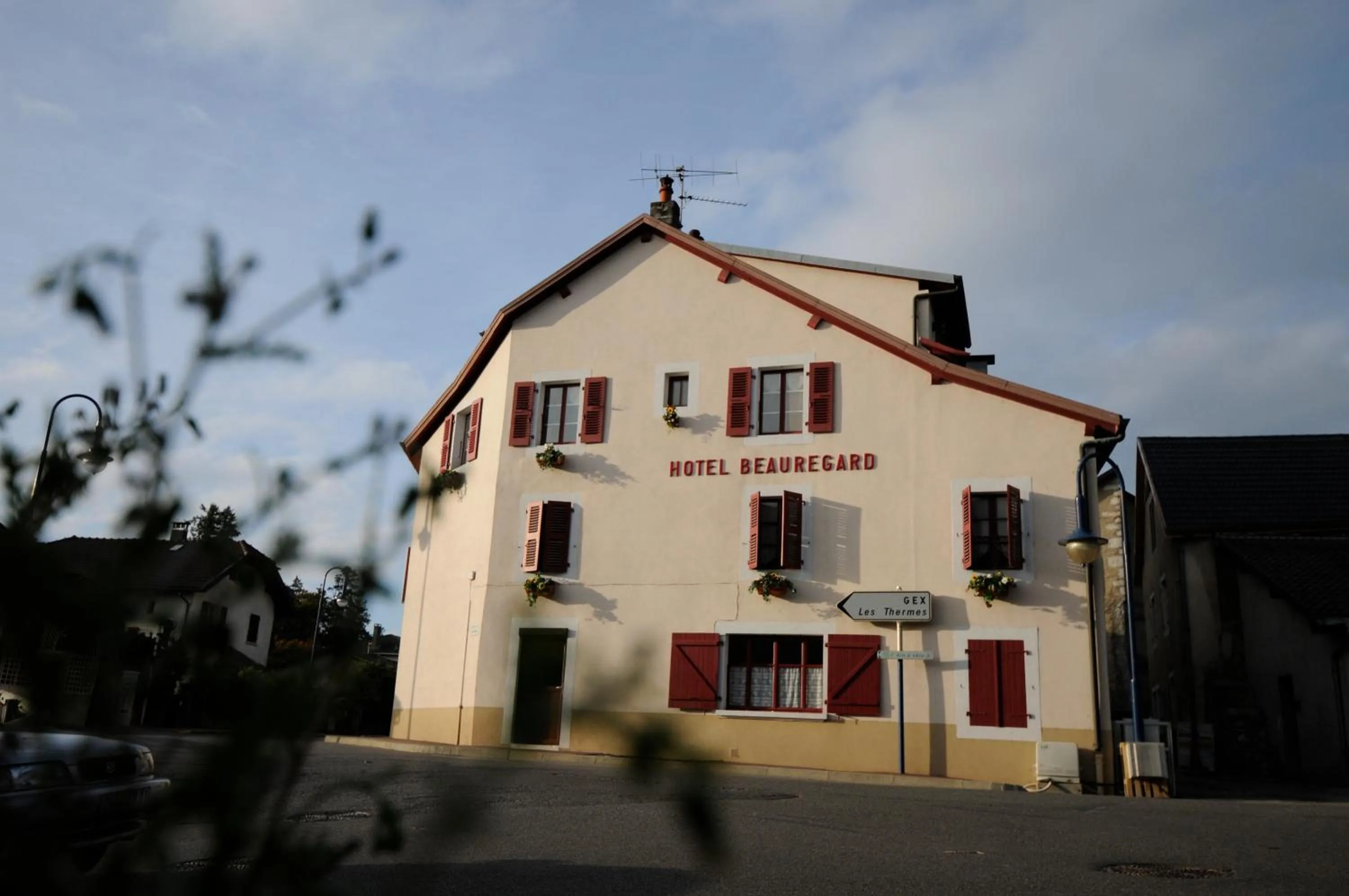 Facade/entrance in Hotel Le Beauregard