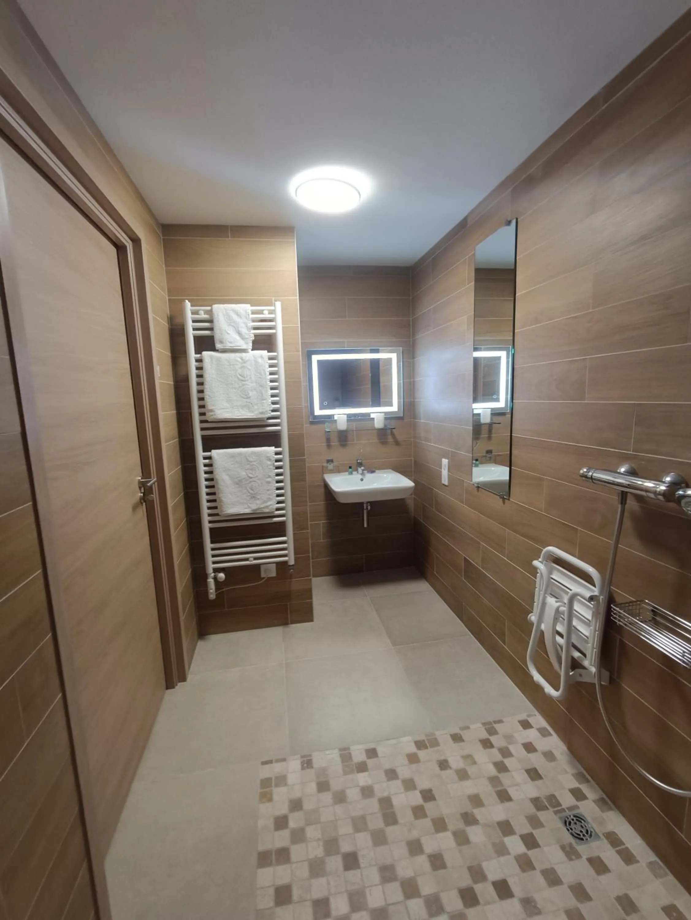 Bathroom in Hotel Le Beauregard