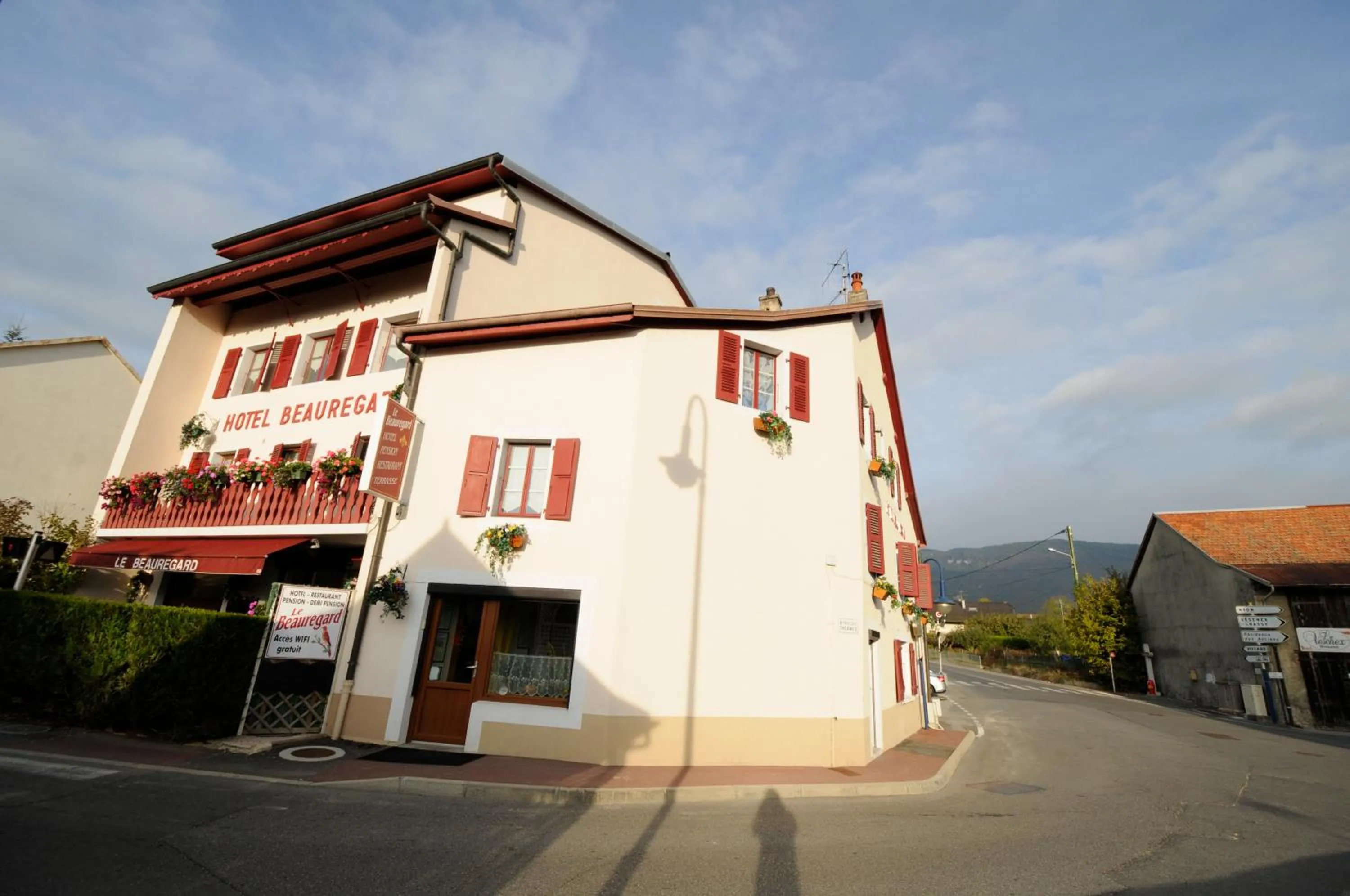 Facade/entrance in Hotel Le Beauregard
