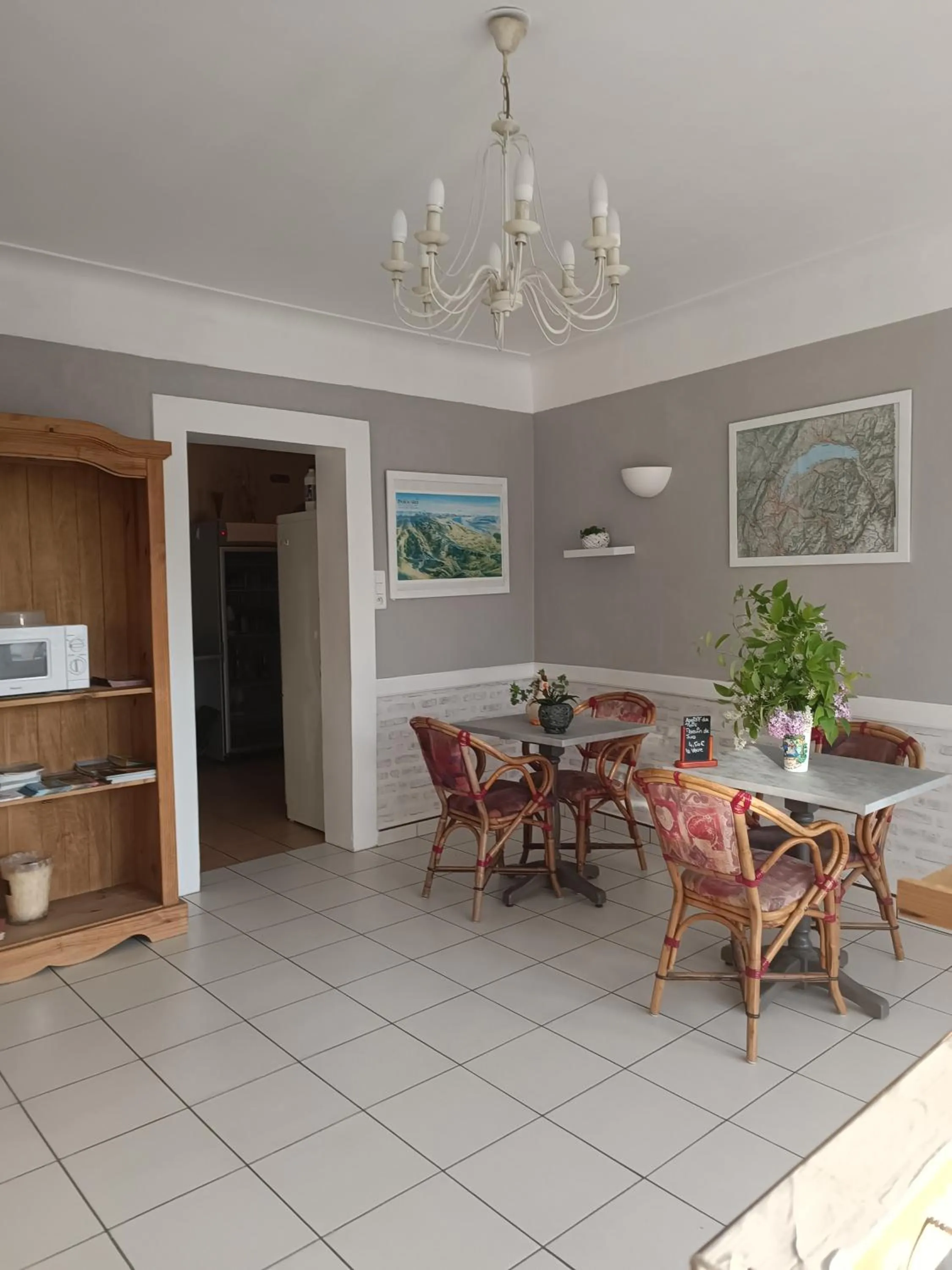 Lounge or bar in Hotel Le Beauregard