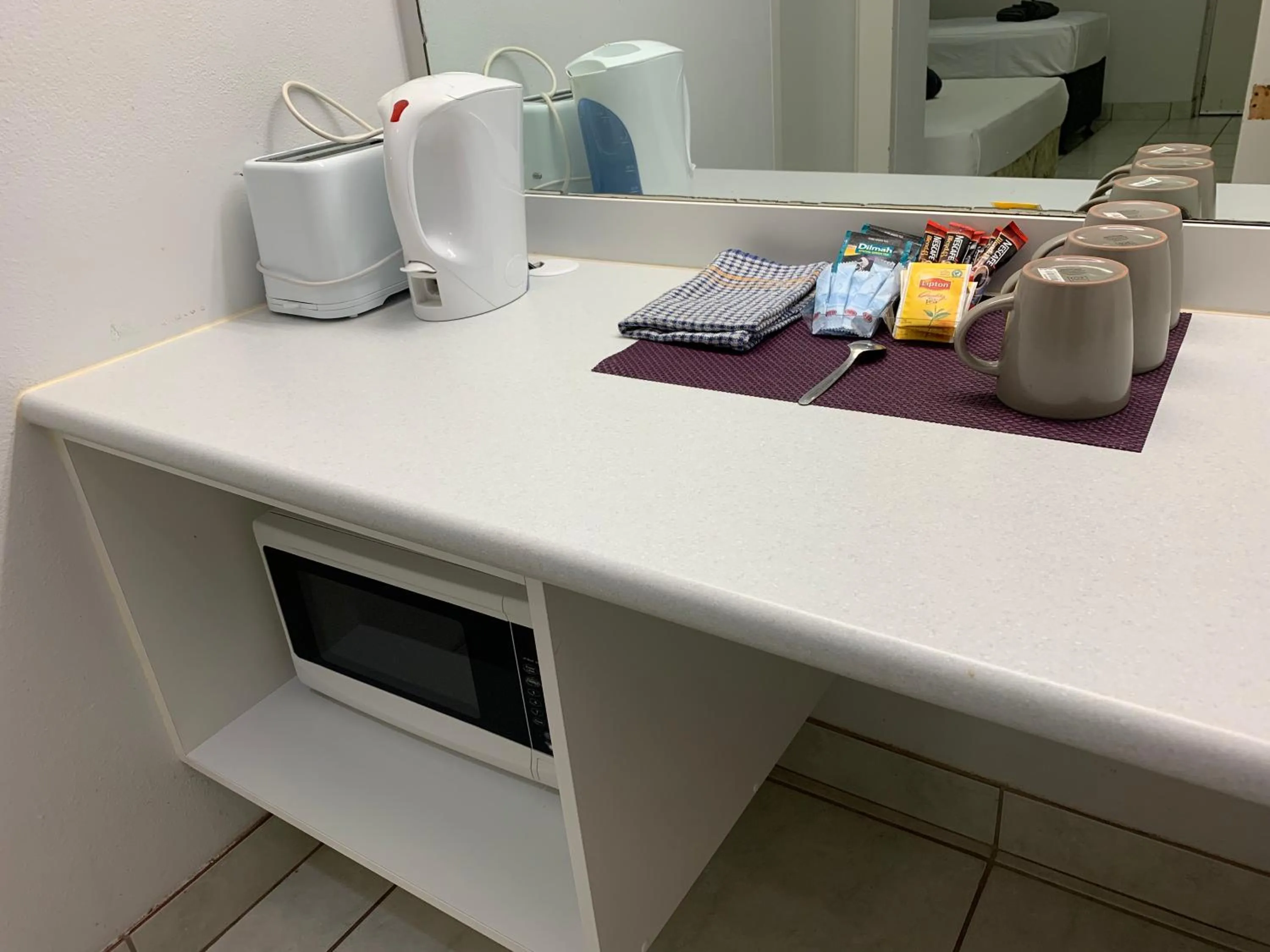 The Stuart Hotel-Motel