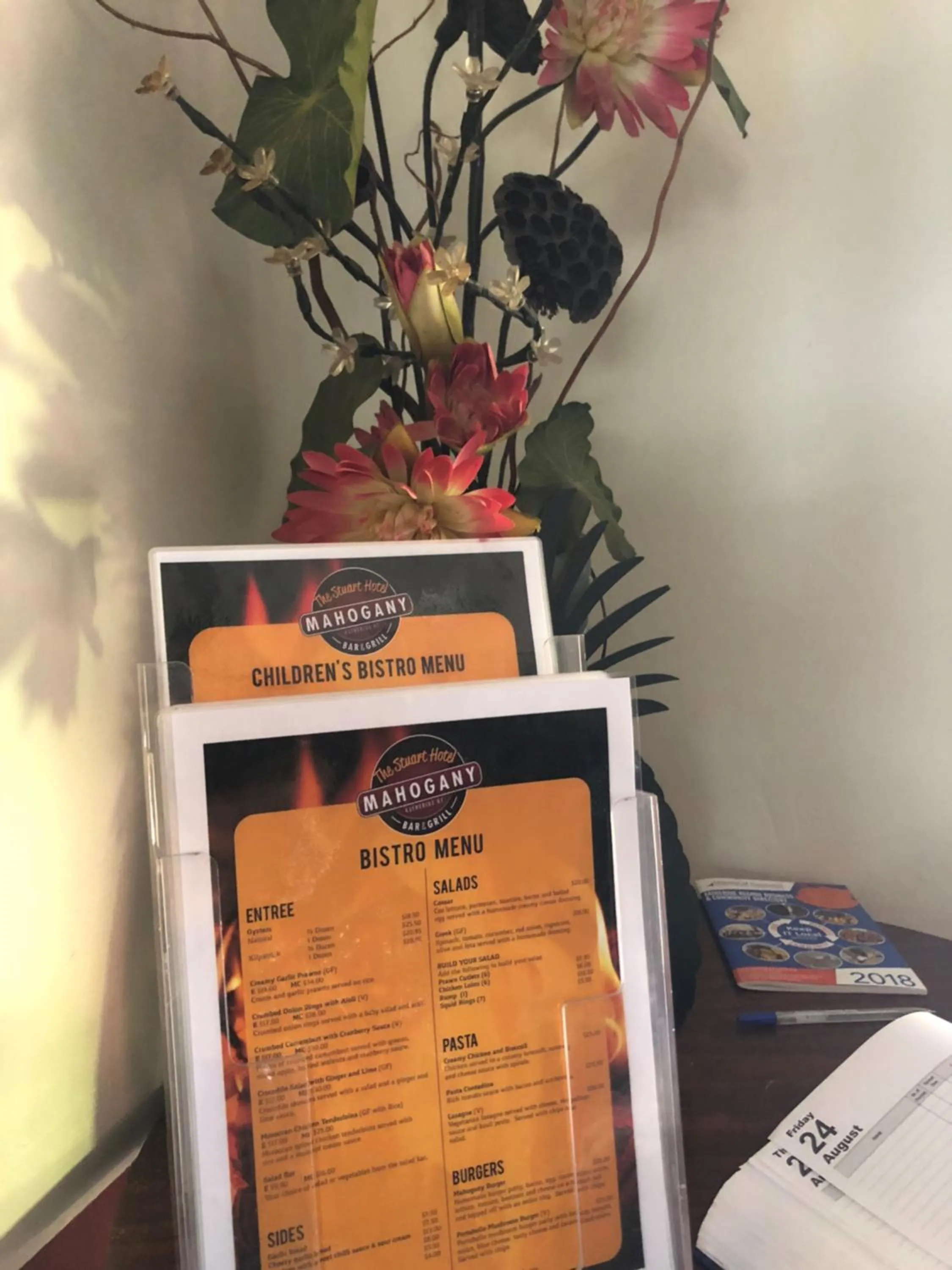 Restaurant/places to eat in The Stuart Hotel-Motel