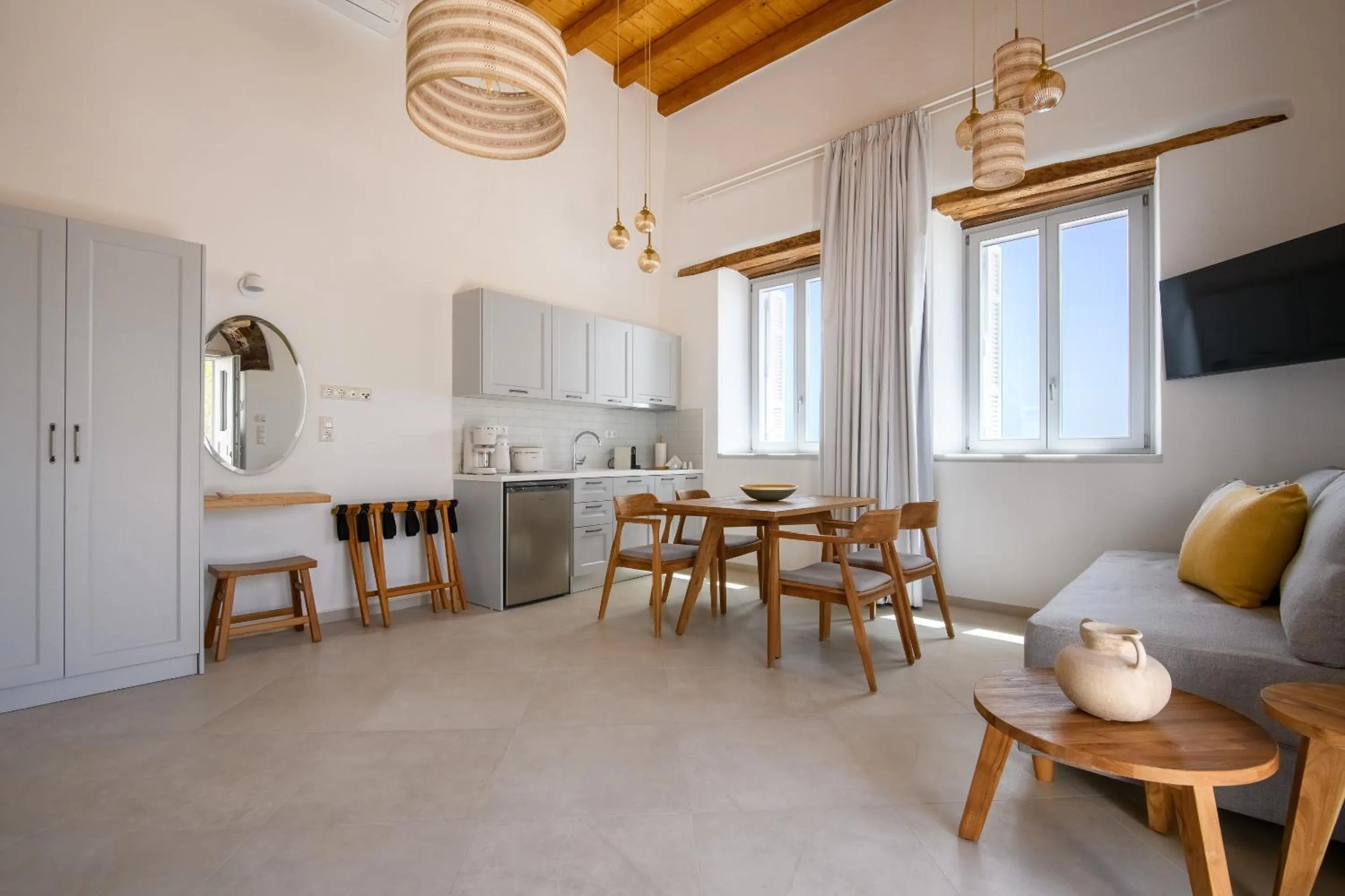 Kitchen or kitchenette in Castle Mansions