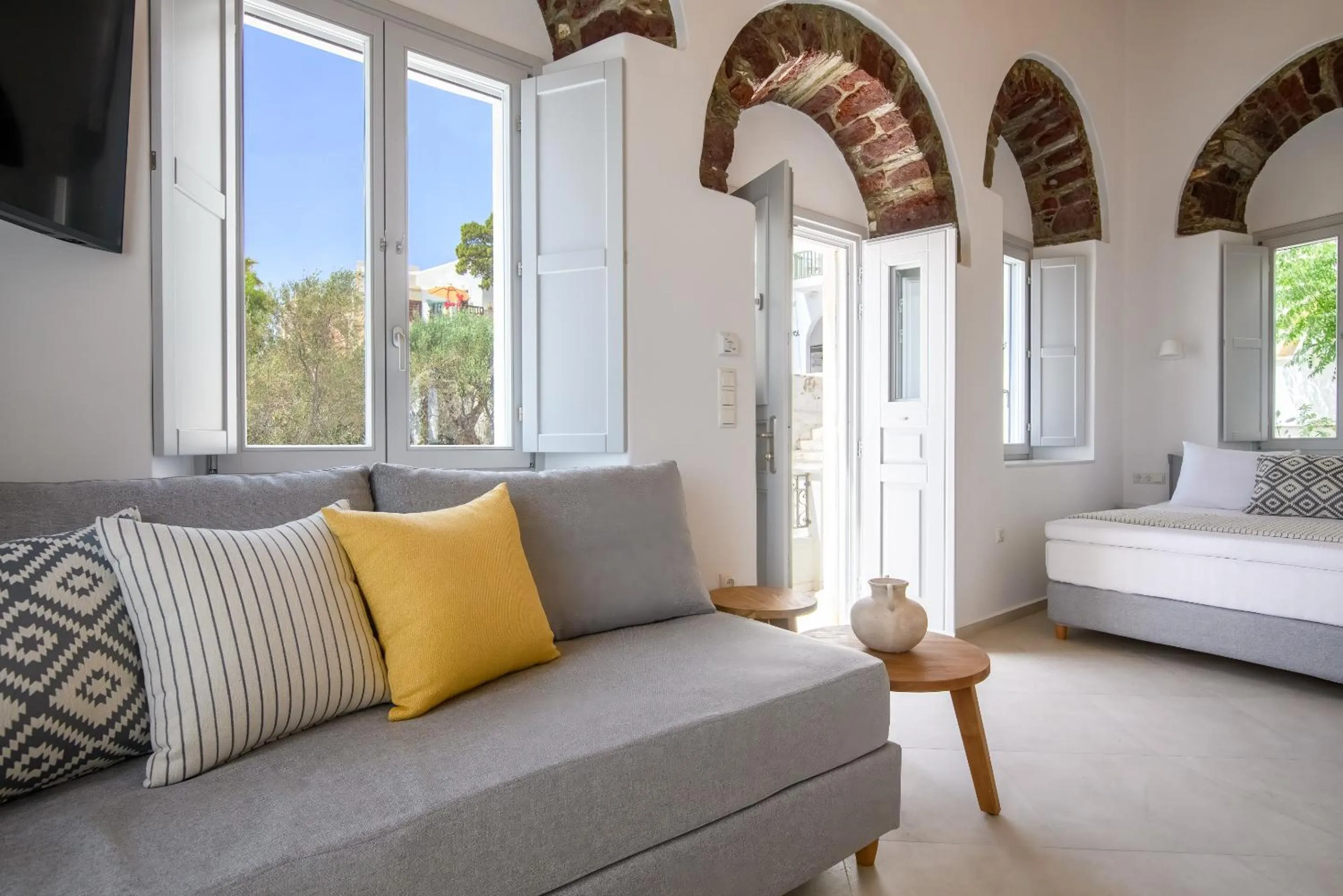 Decorative detail, Bed in Castle Mansions