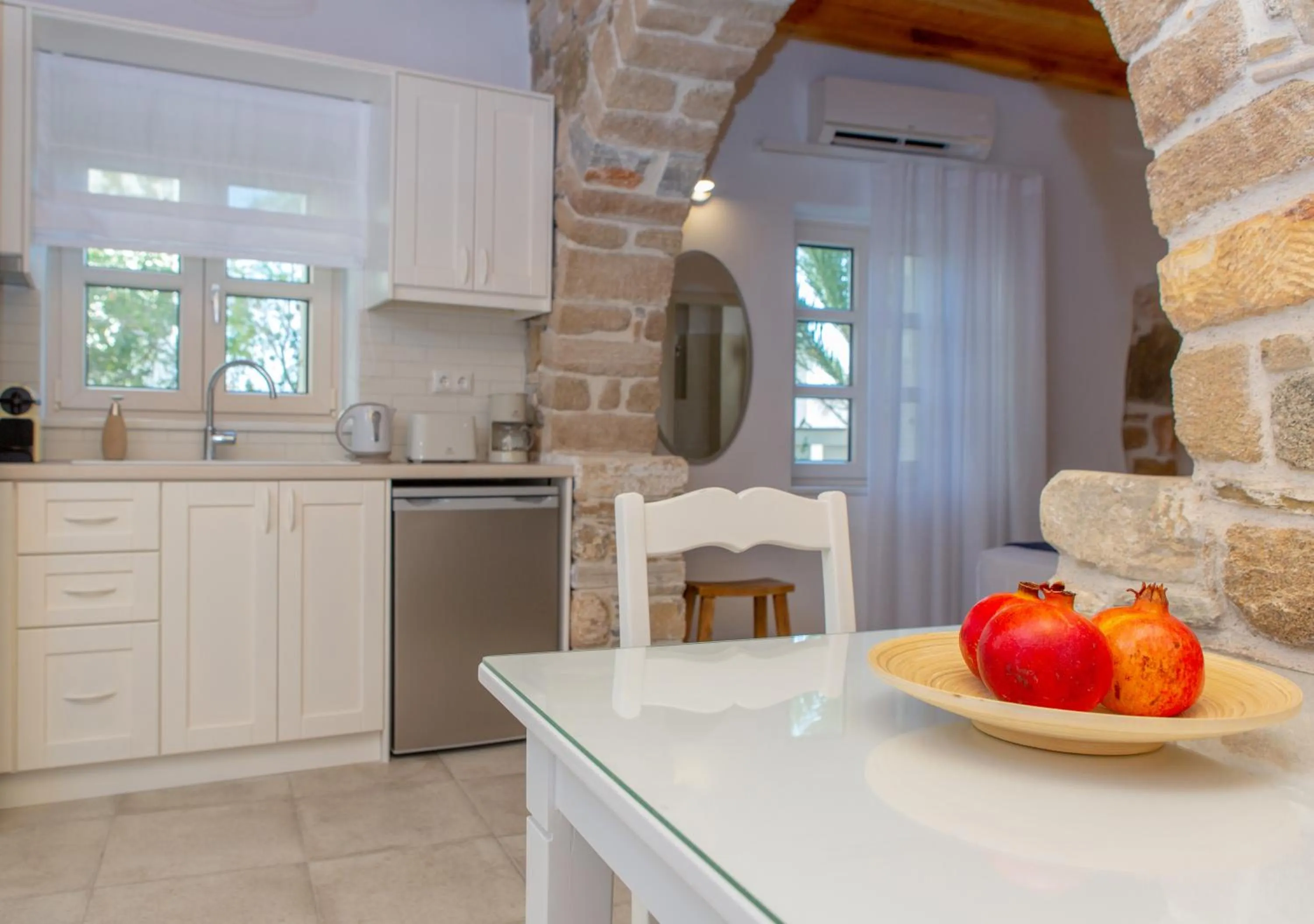 Kitchen or kitchenette in Castle Mansions