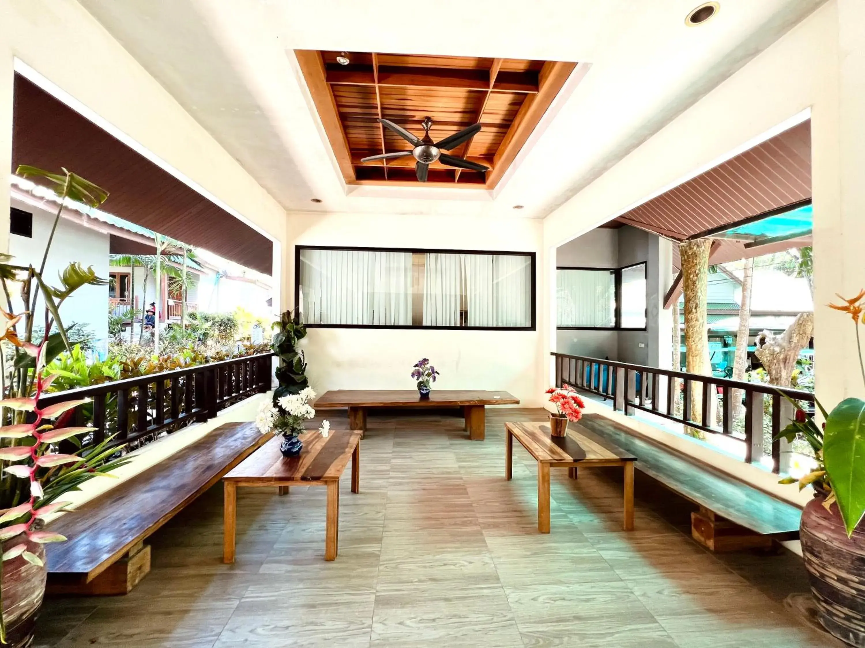 Lobby or reception in Dream Valley Resort, Tonsai Beach Lobby or reception in Dream Valley Resort, Tonsai Beach